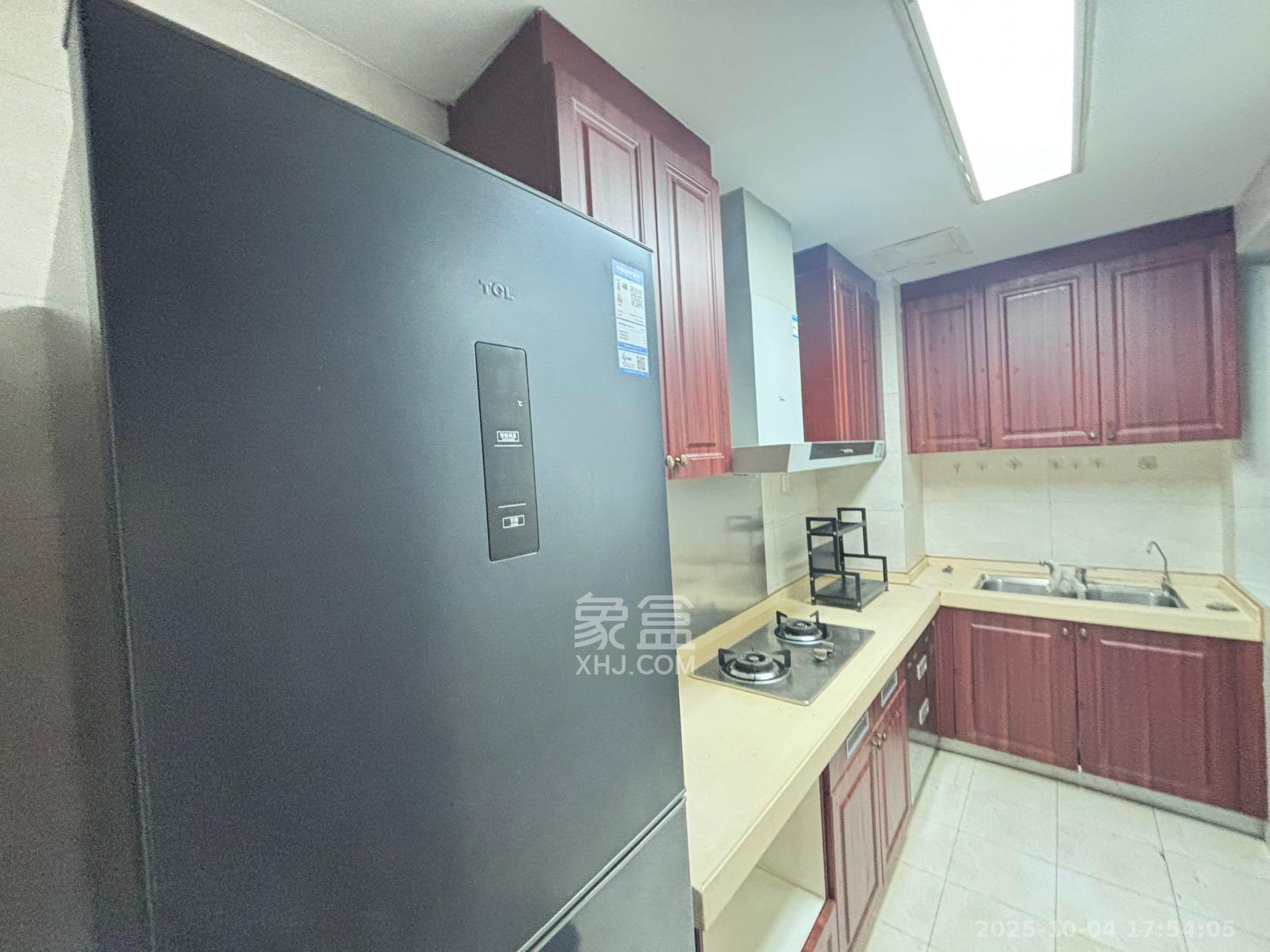 恒大雅苑 3室2厅1卫 3000.0元/月 恒大雅苑 3室2厅1卫 3000.0元/月室内图