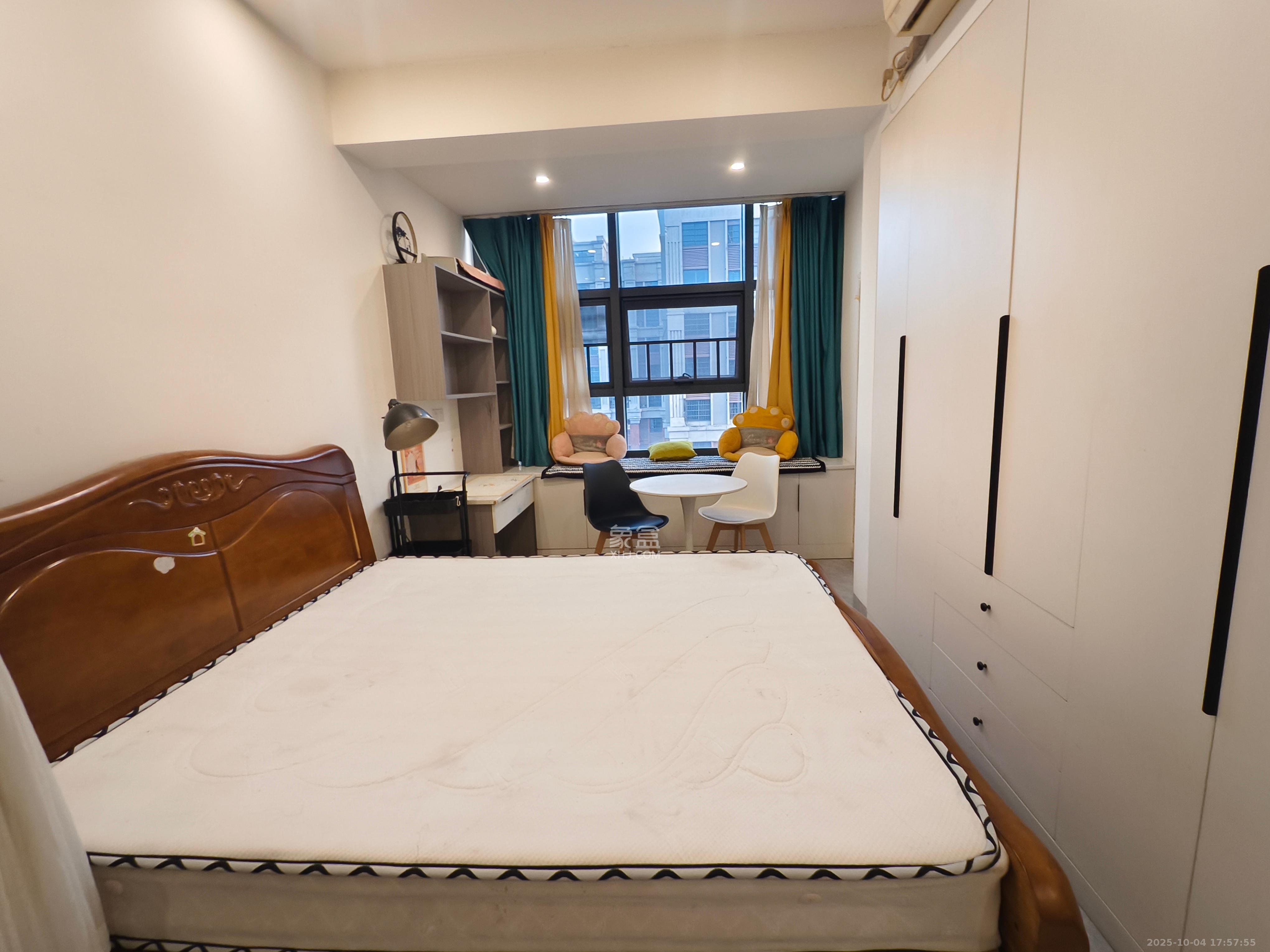 辉宏橄榄城  1室1厅1卫    1500.0元/月 辉宏橄榄城  1室1厅1卫    1500.0元/月