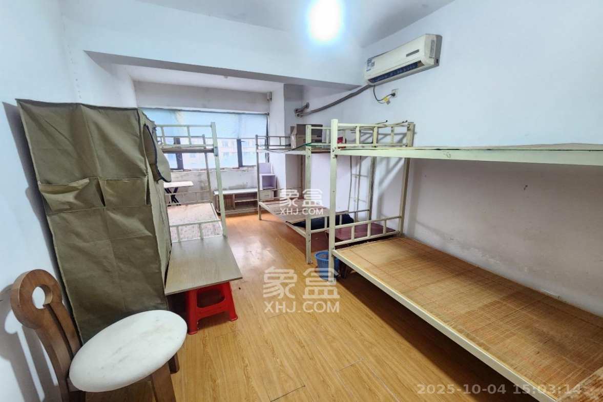 南山雍江汇(滨江国际新城) 4室2厅2卫 3100.0元/月 南山雍江汇(滨江国际新城) 4室2厅2卫 3100.0元/月室内图