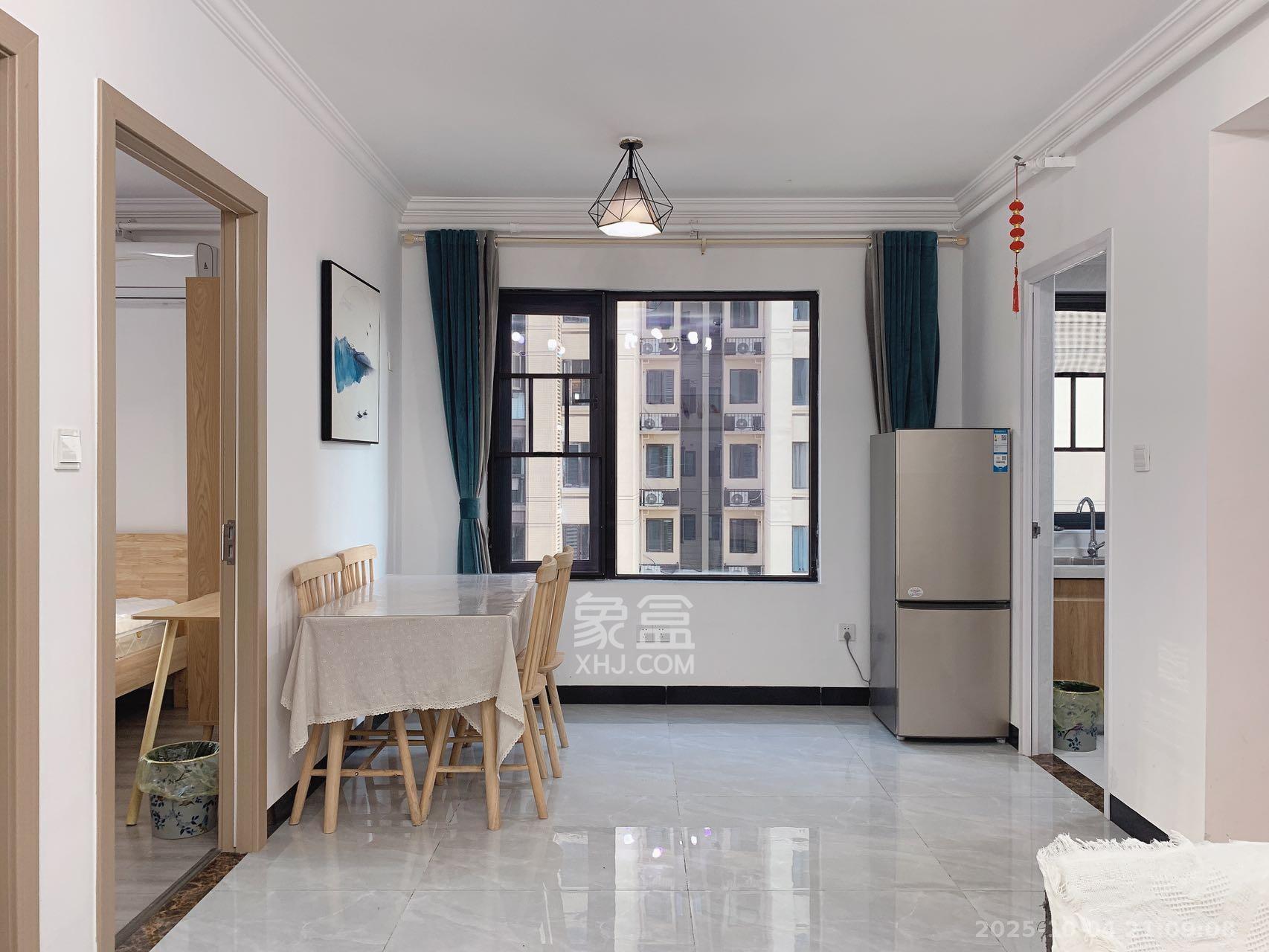 中海珑悦府  1室1厅1卫    1800.0元/月 中海珑悦府  1室1厅1卫    1800.0元/月室内图1