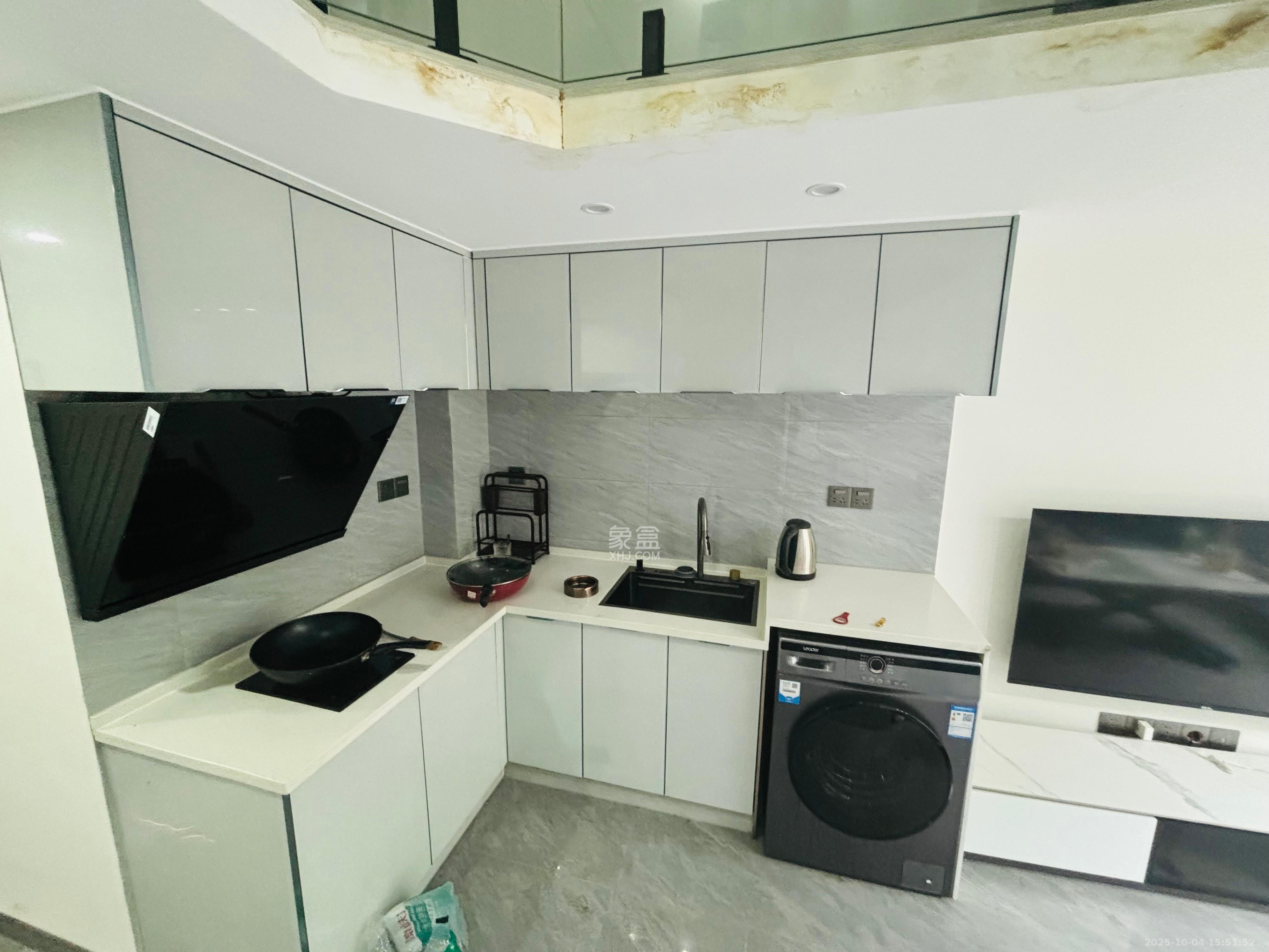 力高凤凰新天  2室1厅1卫    2700.0元/月室内图