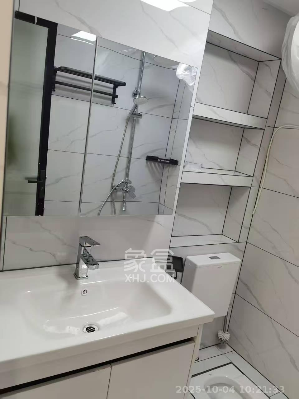 五矿万境蓝山  1室1厅1卫    1400.0元/月 五矿万境蓝山  1室1厅1卫    1400.0元/月室内图