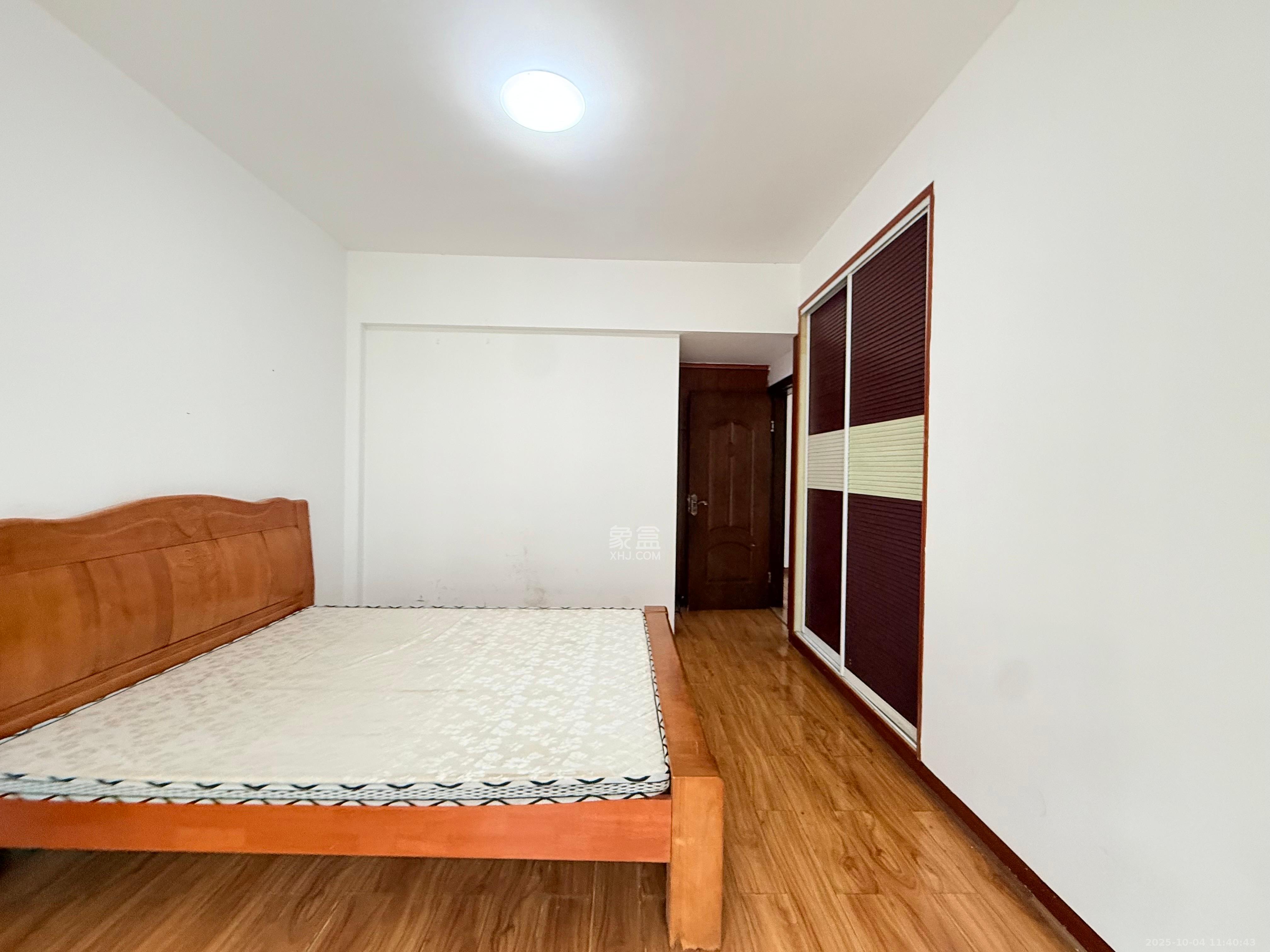 瑞都华庭(华庭美苑) 3室2厅2卫 2300.0元/月 瑞都华庭(华庭美苑) 3室2厅2卫 2300.0元/月室内图