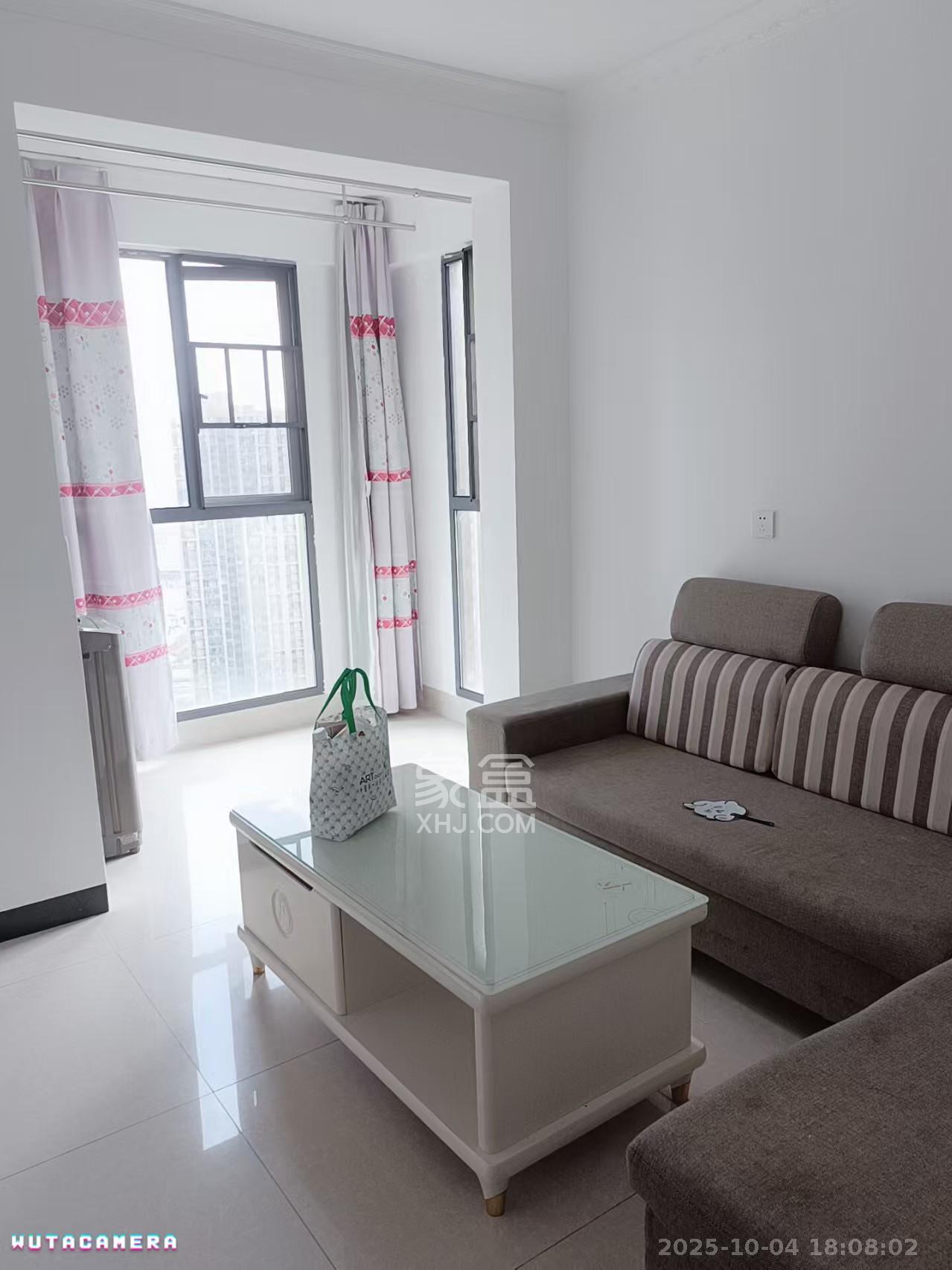 荣盛花语城 3室2厅1卫 1700.0元/月 荣盛花语城 3室2厅1卫 1700.0元/月室内图