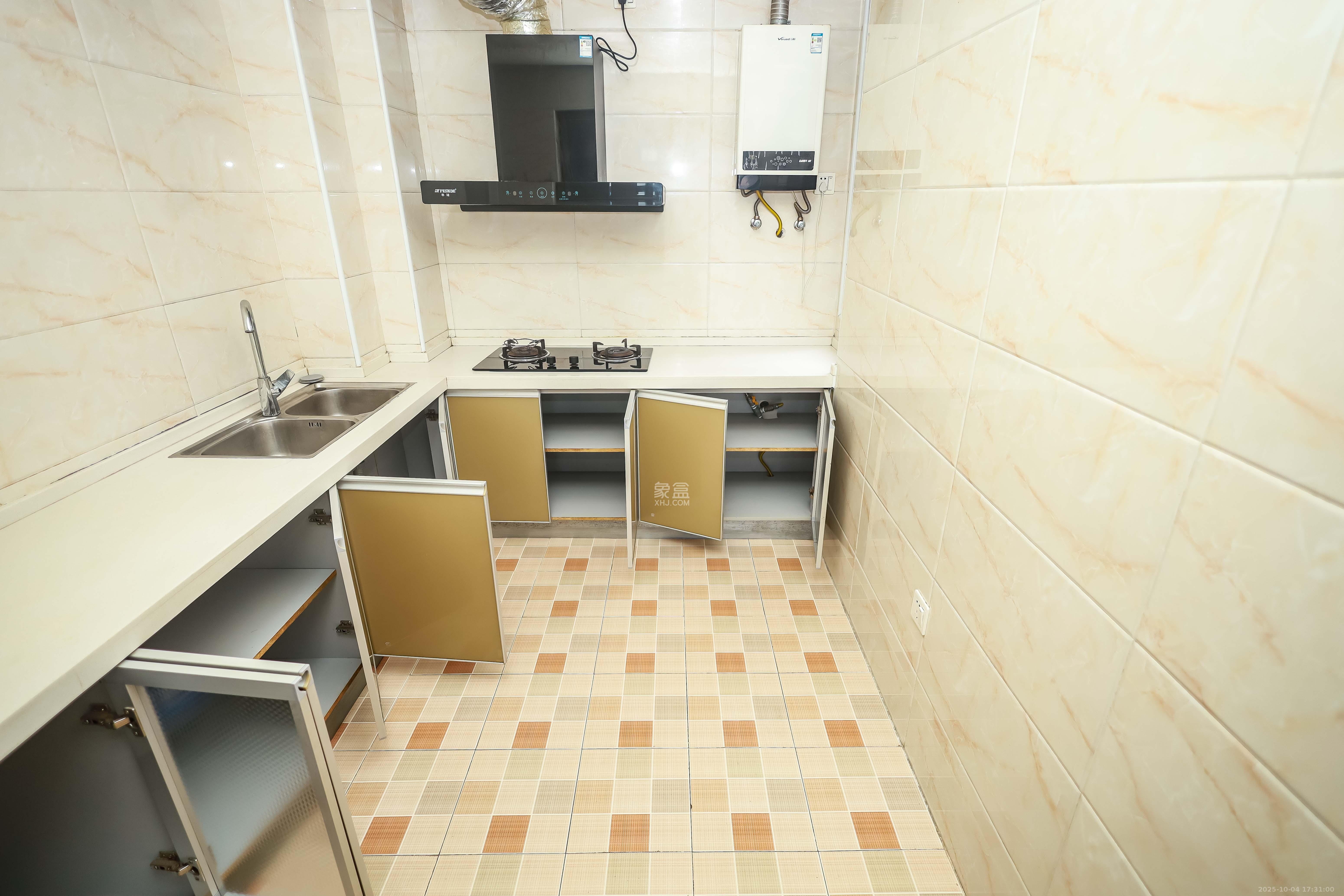 阳光晶城 4室2厅2卫 118.0万 阳光晶城 4室2厅2卫 118.0万厨房