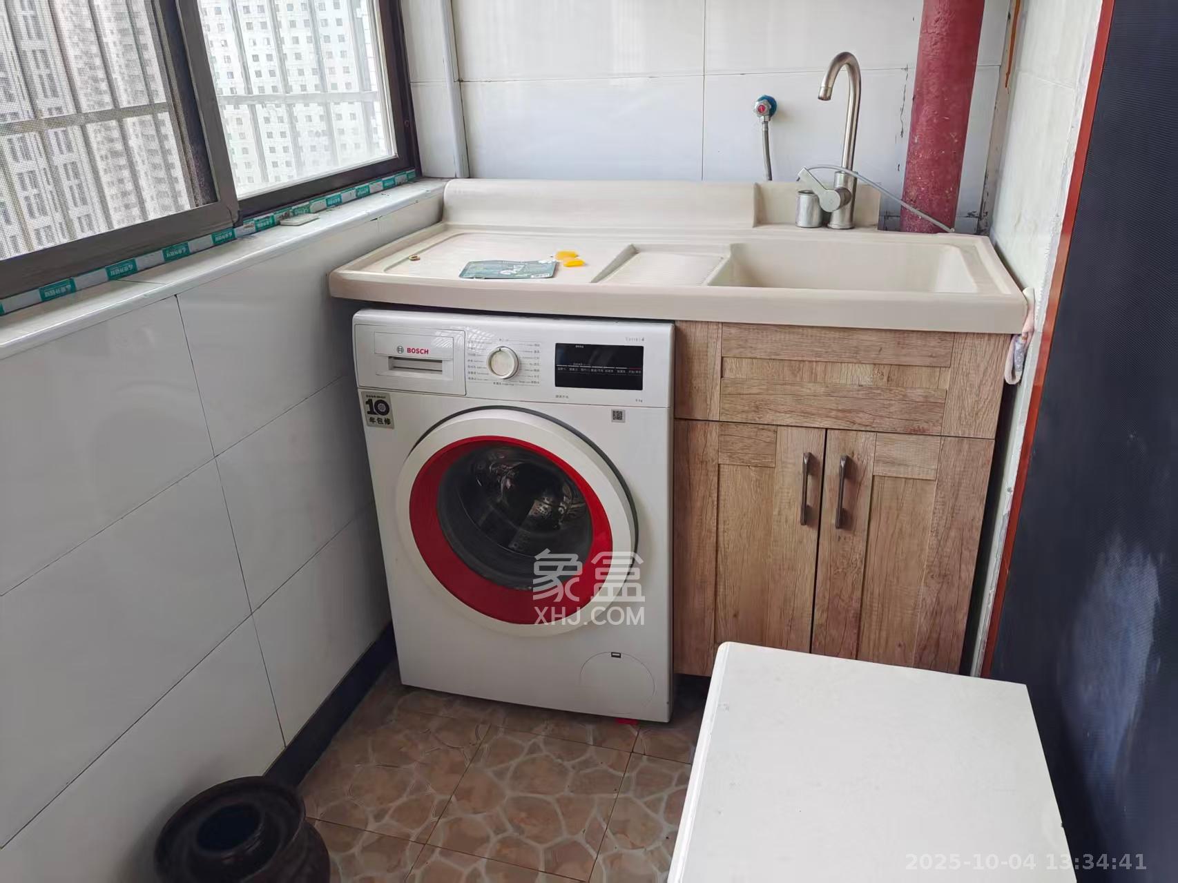 天心城市广场（黄金之城）  3室1厅1卫    3200.0元/月室内图