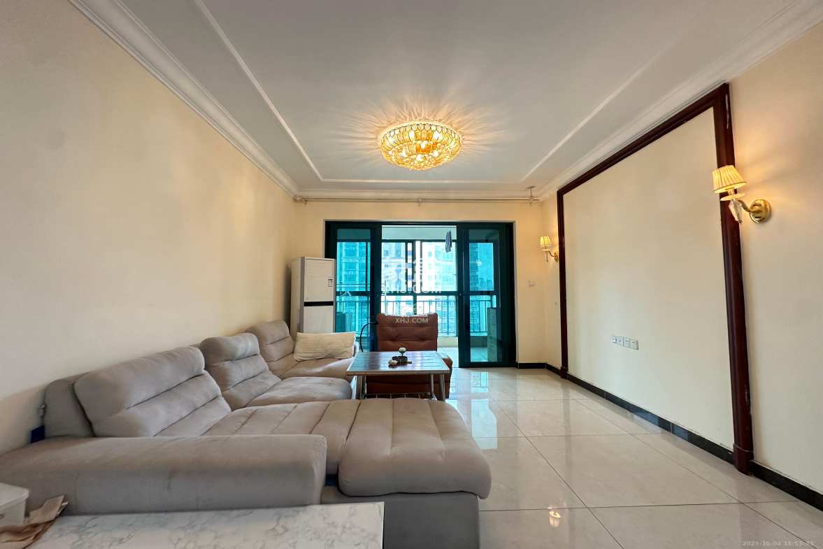 恒大雅苑 3室2厅2卫 2200.0元/月 恒大雅苑 3室2厅2卫 2200.0元/月室内图