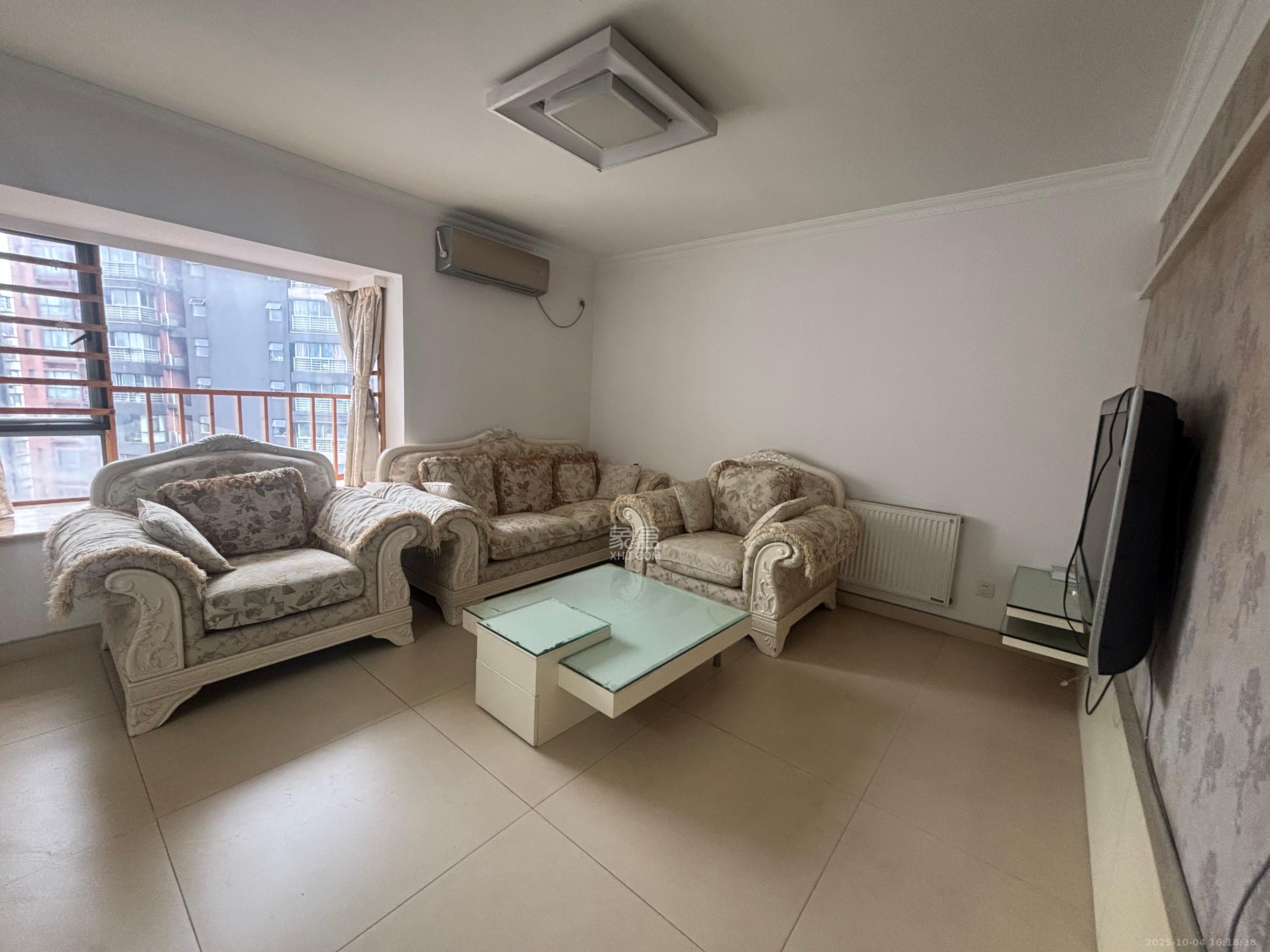 滨江君悦香邸 3室2厅1卫 3300.0元/月 滨江君悦香邸 3室2厅1卫 3300.0元/月室内图