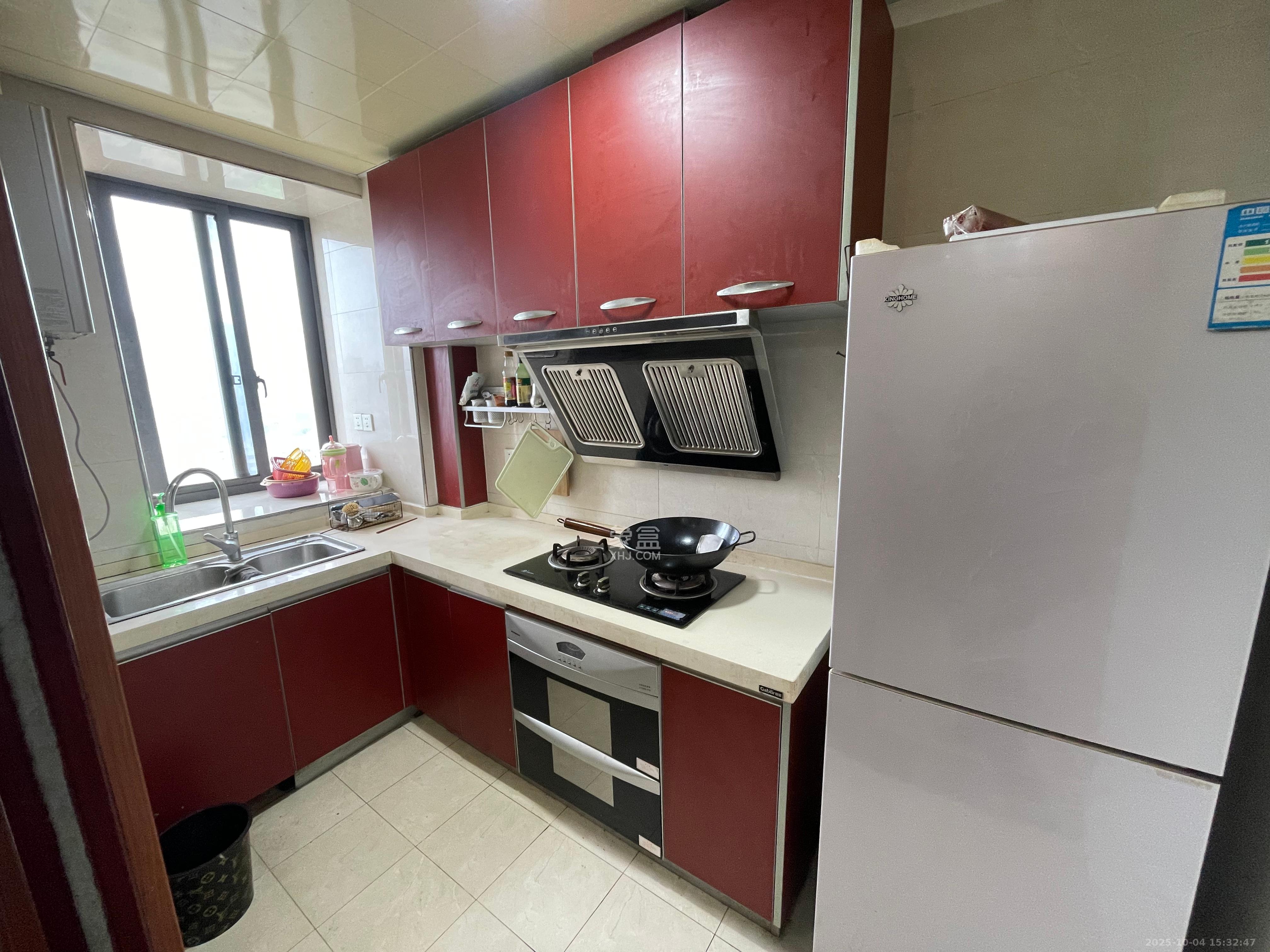 保利麓谷林语C区 3室2厅1卫 2200.0元/月 保利麓谷林语C区 3室2厅1卫 2200.0元/月室内图