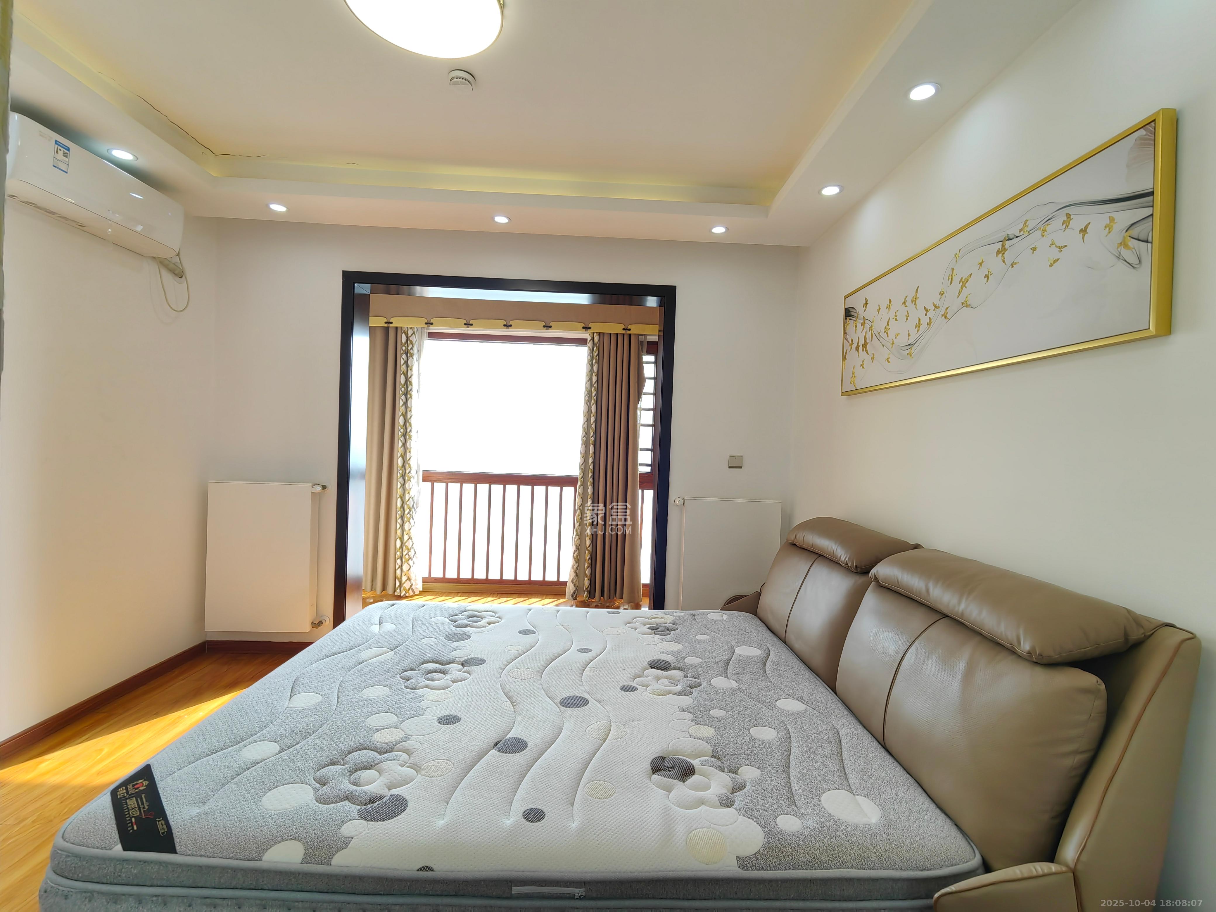 中建梅溪湖中心  4室2厅3卫    5500.0元/月室内图