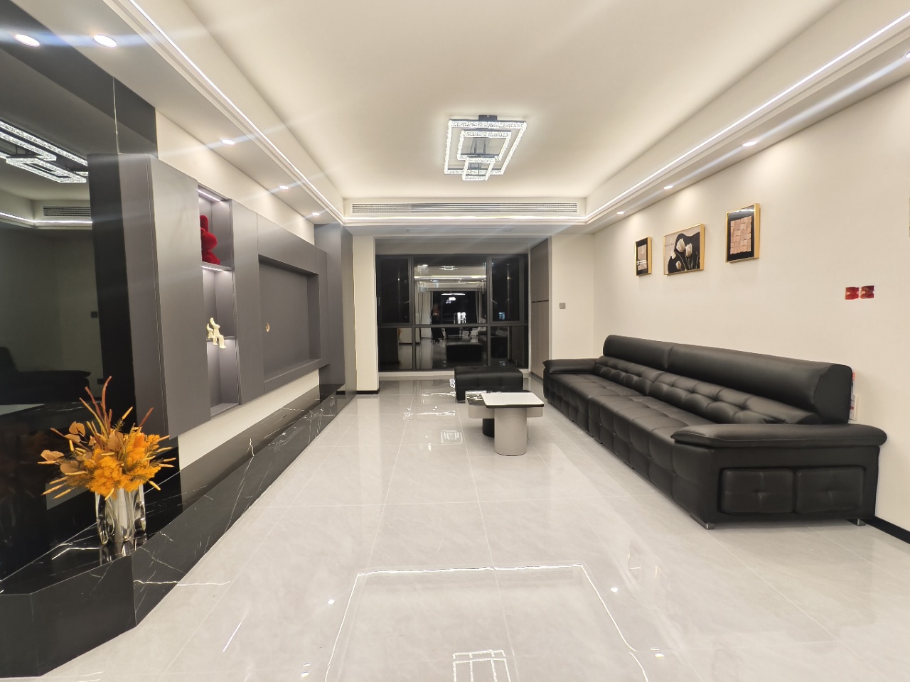 梓湖馨苑 4室2厅2卫 101.8万 梓湖馨苑 4室2厅2卫 101.8万室内图