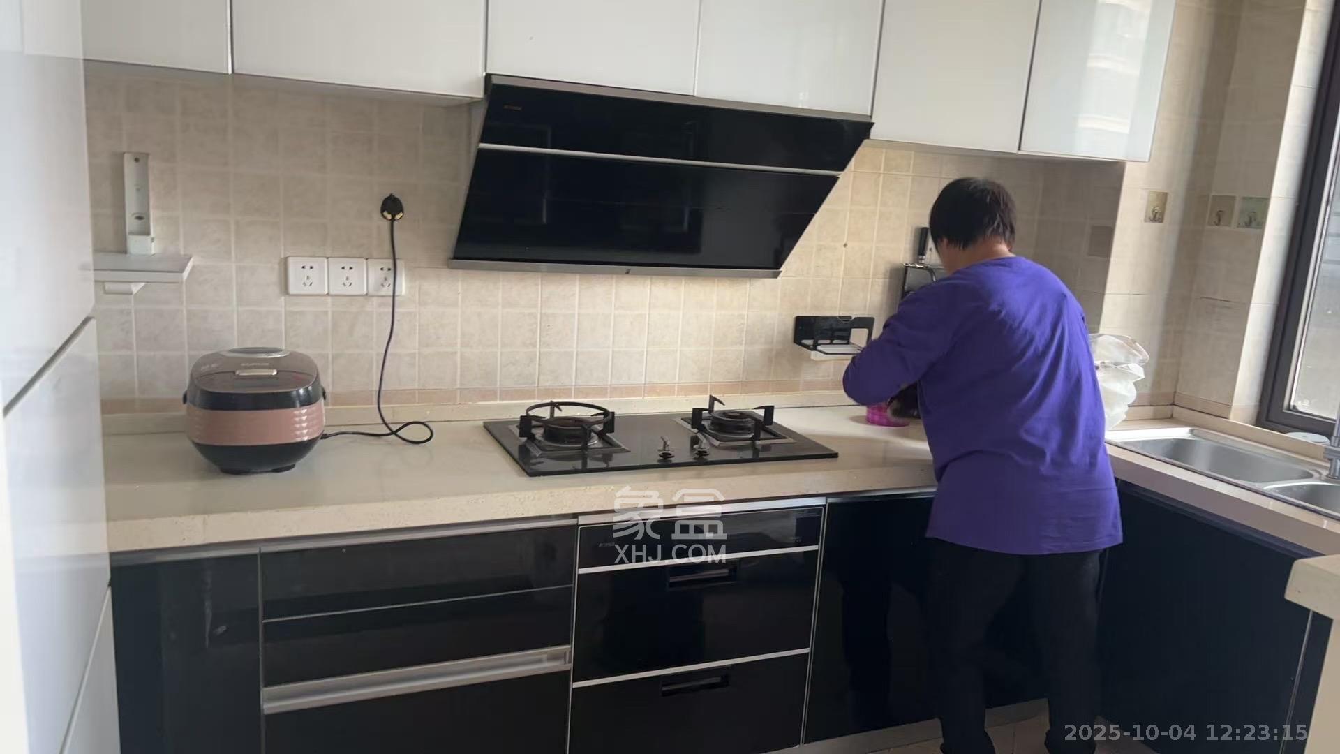 保利麓谷林语F区 3室2厅2卫 2700.0元/月 保利麓谷林语F区 3室2厅2卫 2700.0元/月室内图