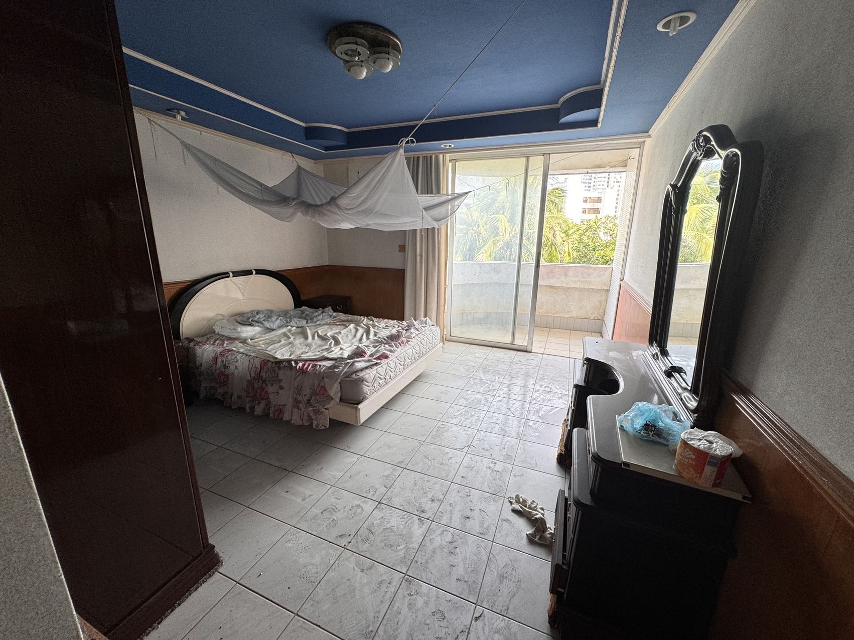 龙珠新城  4室2厅2卫    146.0万客厅