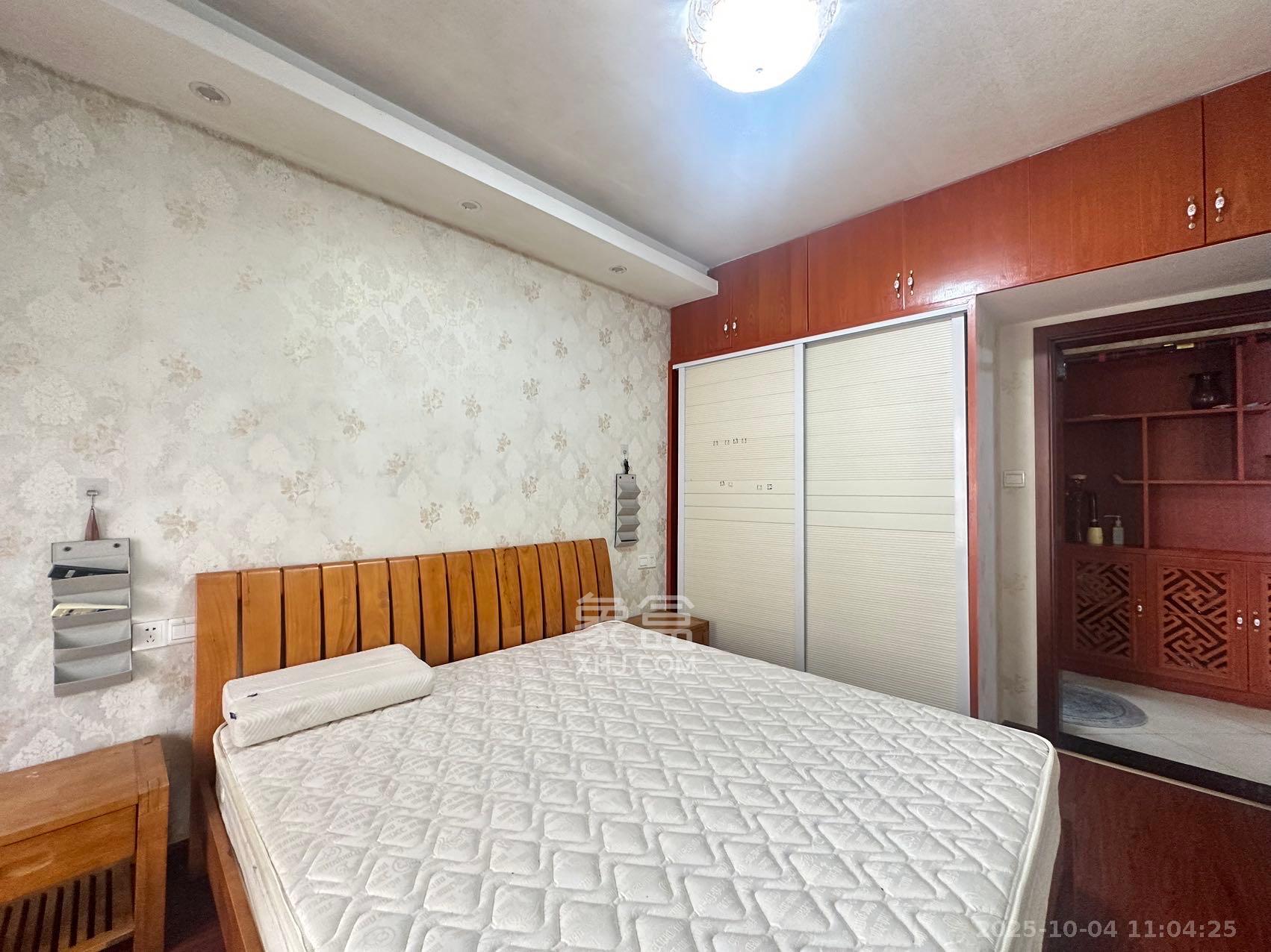 保利麓谷林语C区 2室2厅1卫 2200.0元/月 保利麓谷林语C区 2室2厅1卫 2200.0元/月室内图