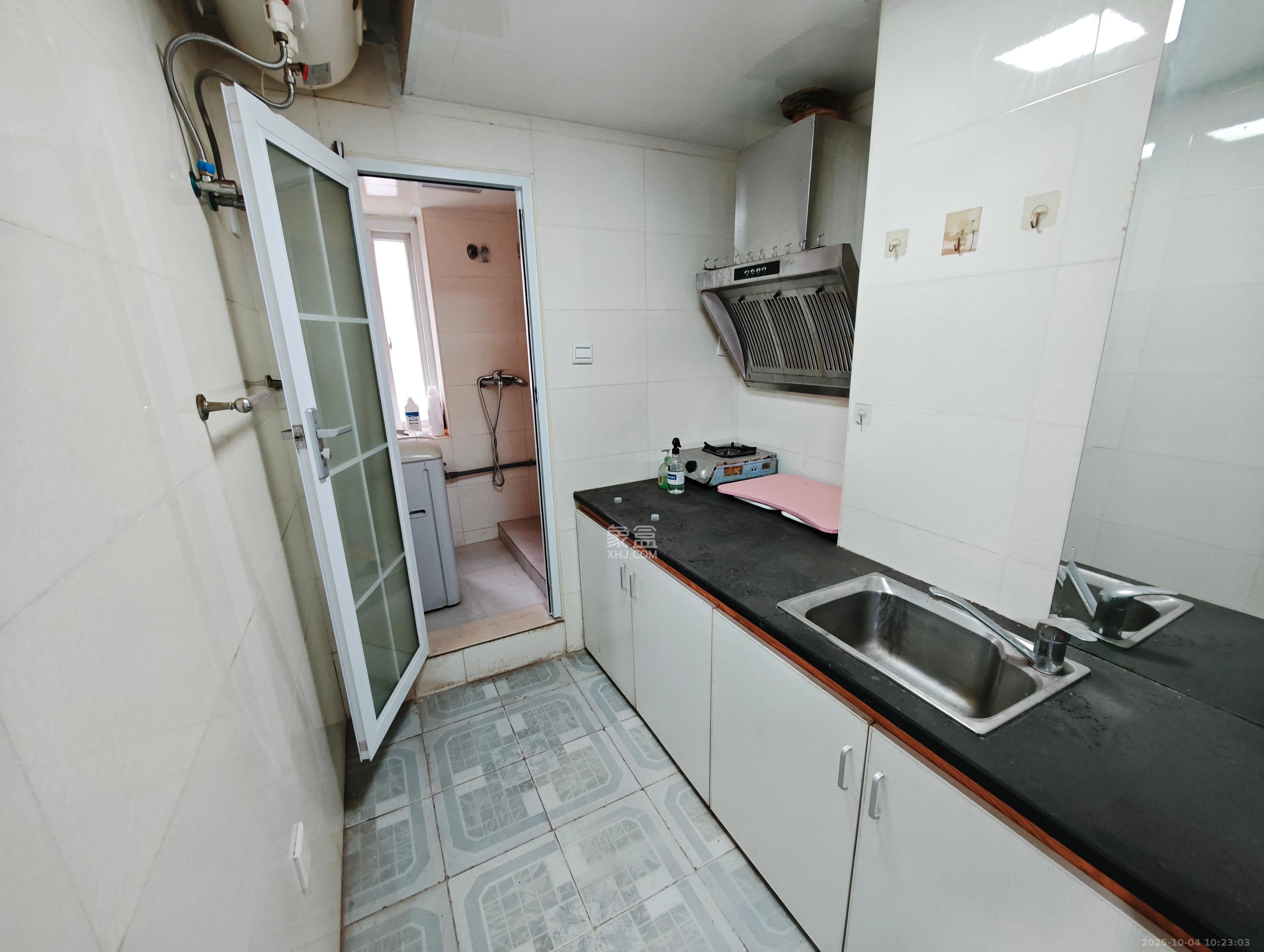 三兴公寓（三兴小区）  2室1厅1卫    1800.0元/月室内图