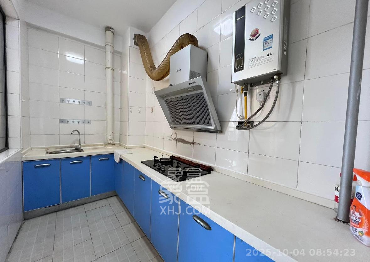 康斯丹郡(融程领秀佳园) 3室2厅1卫 1900.0元/月 康斯丹郡(融程领秀佳园) 3室2厅1卫 1900.0元/月室内图