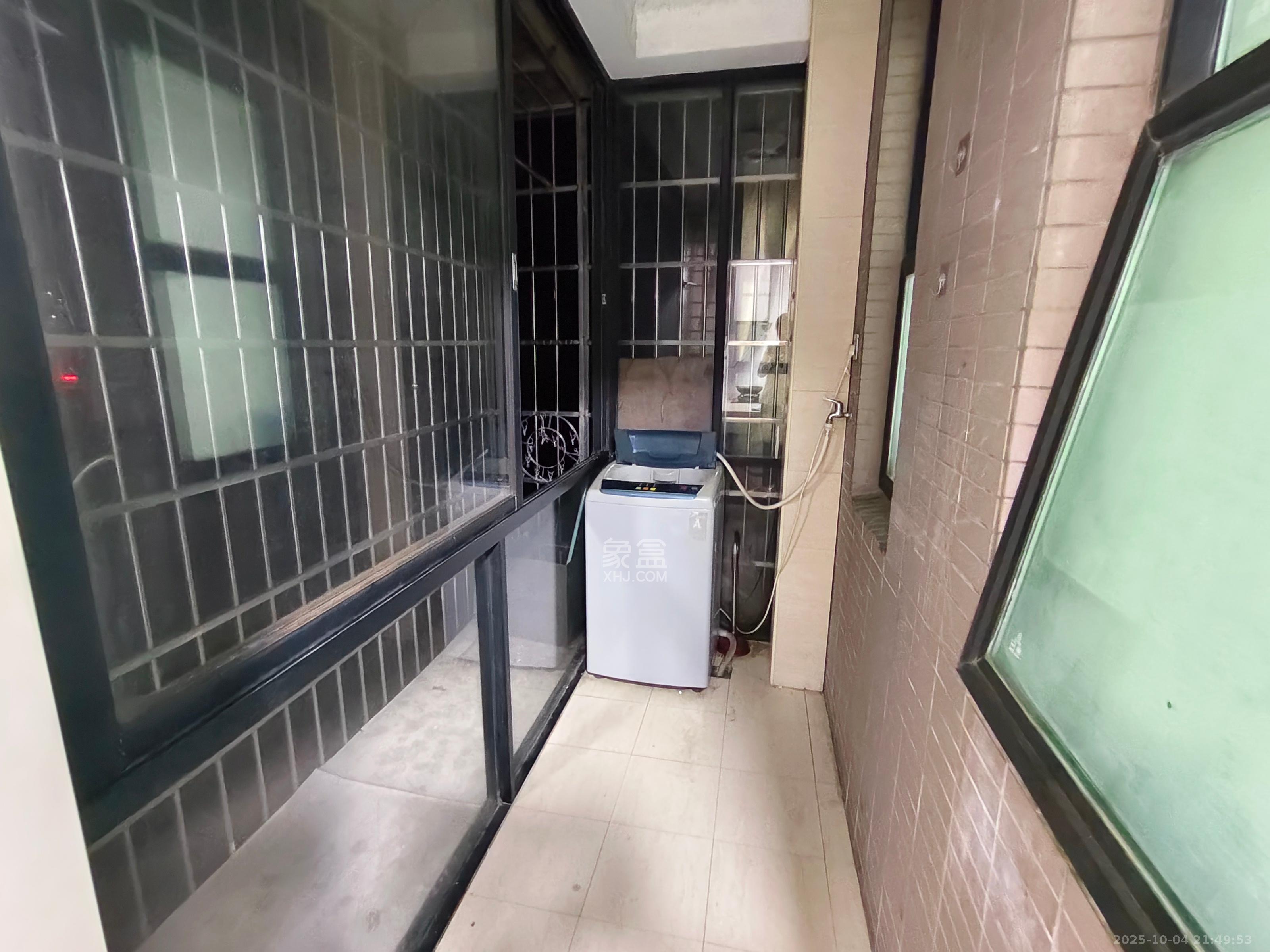 江南名府 3室2厅2卫 1280.0元/月 江南名府 3室2厅2卫 1280.0元/月室内图