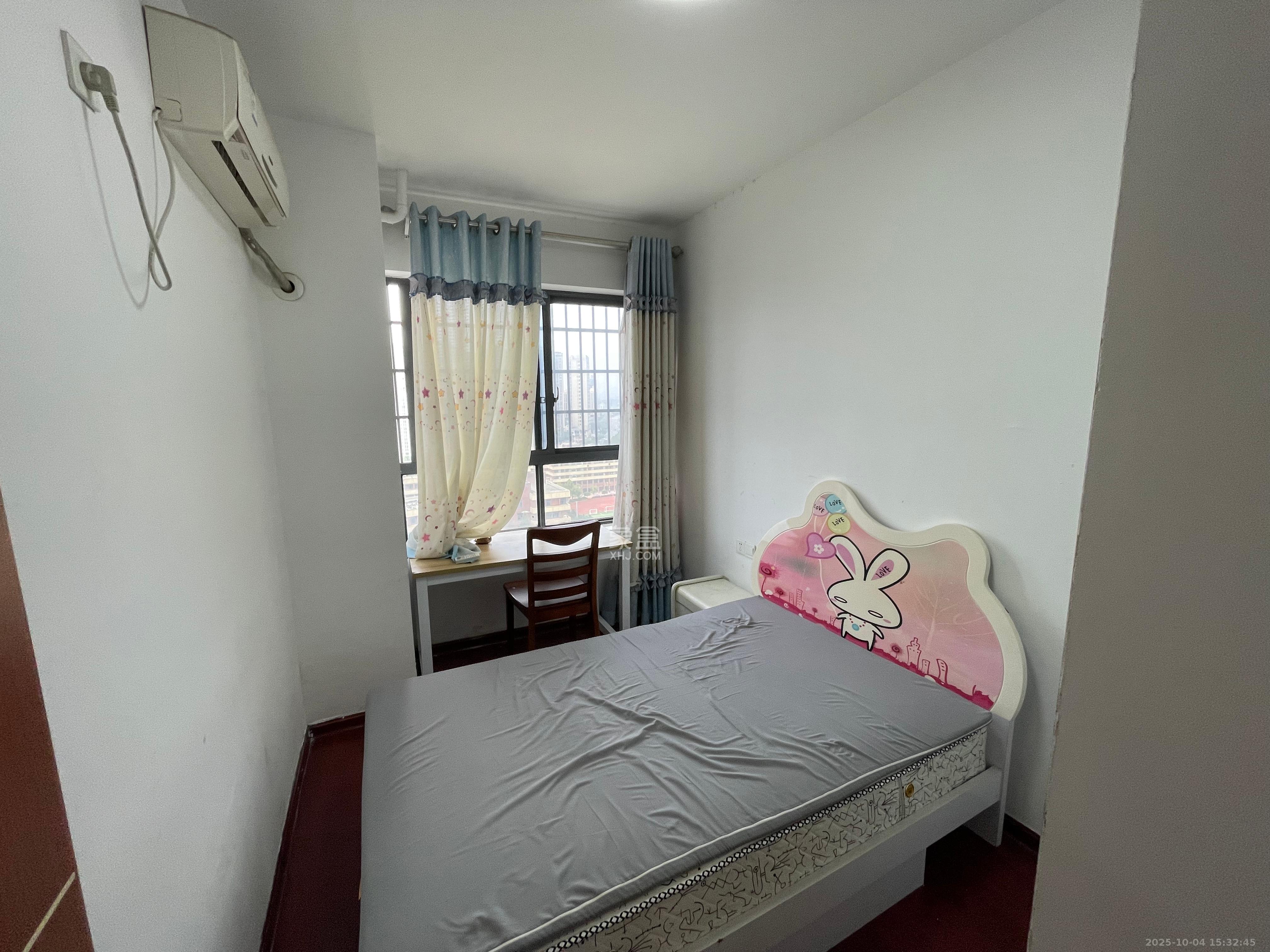 保利麓谷林语C区 3室2厅1卫 2200.0元/月 保利麓谷林语C区 3室2厅1卫 2200.0元/月室内图