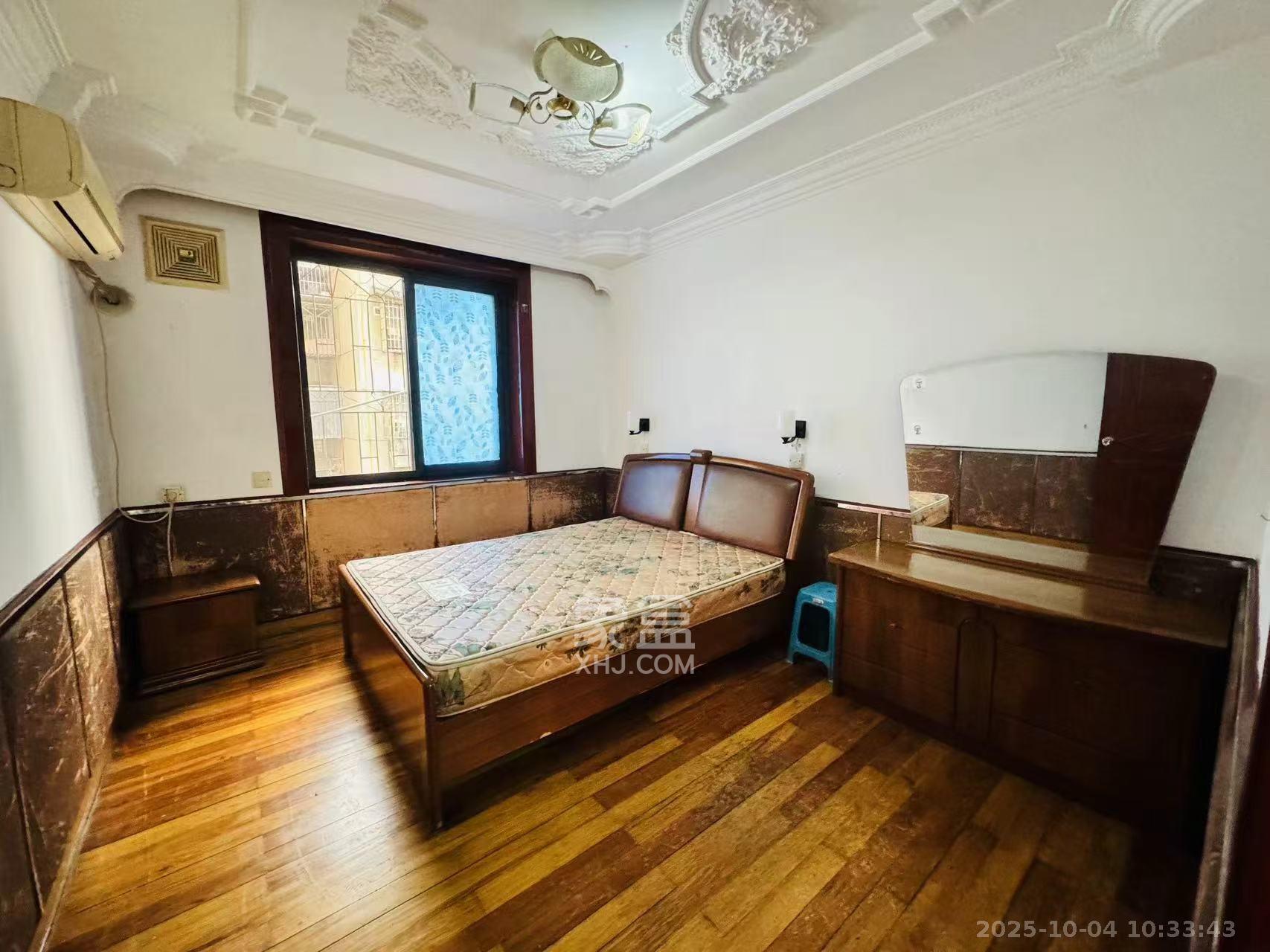 谊苑小区解放四村附362号  2室1厅1卫    1600.0元/月 谊苑小区解放四村附362号  2室1厅1卫    1600.0元/月室内图