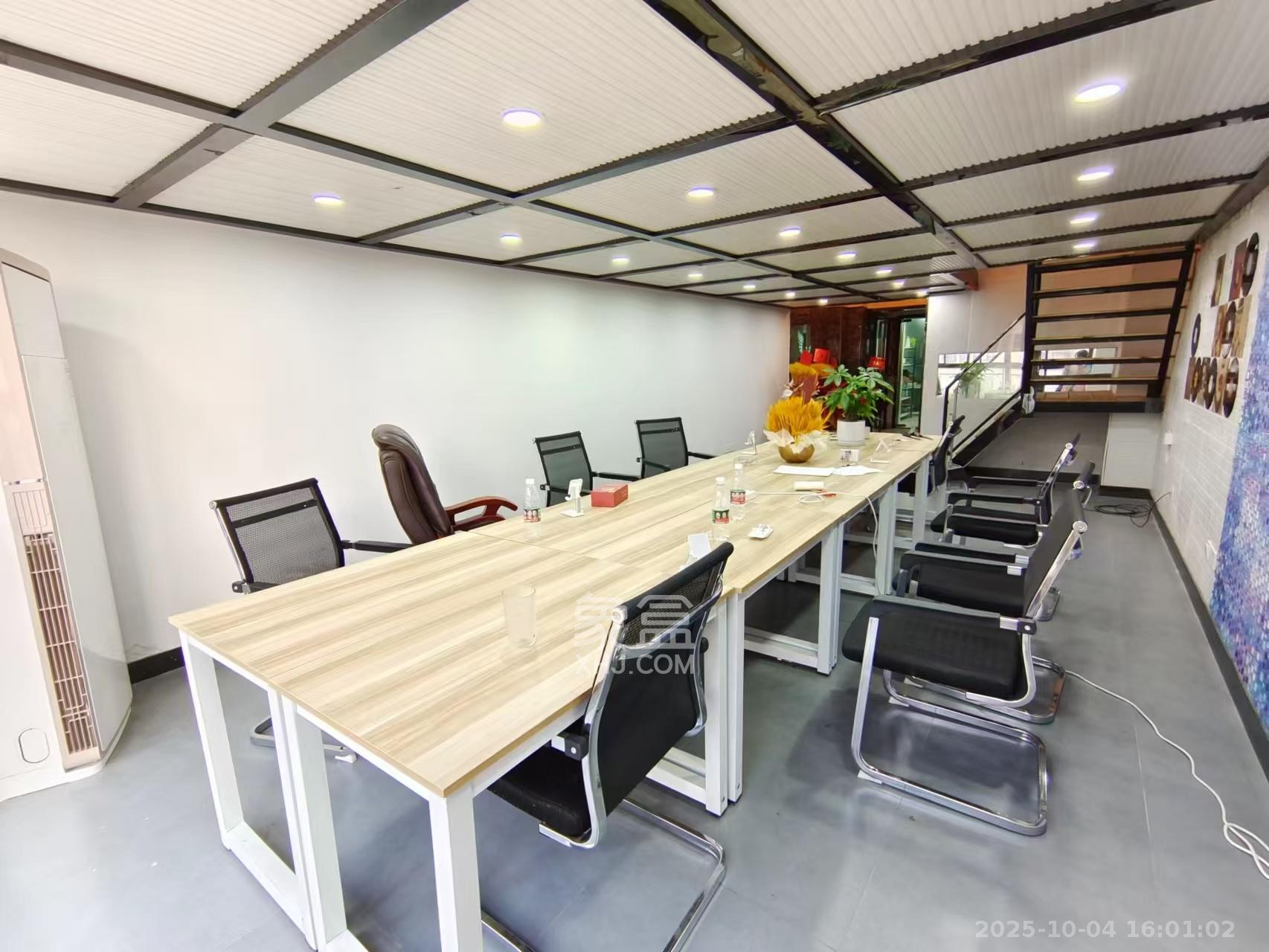 金科时代中心 1室1厅1卫 2000.0元/月 金科时代中心 1室1厅1卫 2000.0元/月室内图