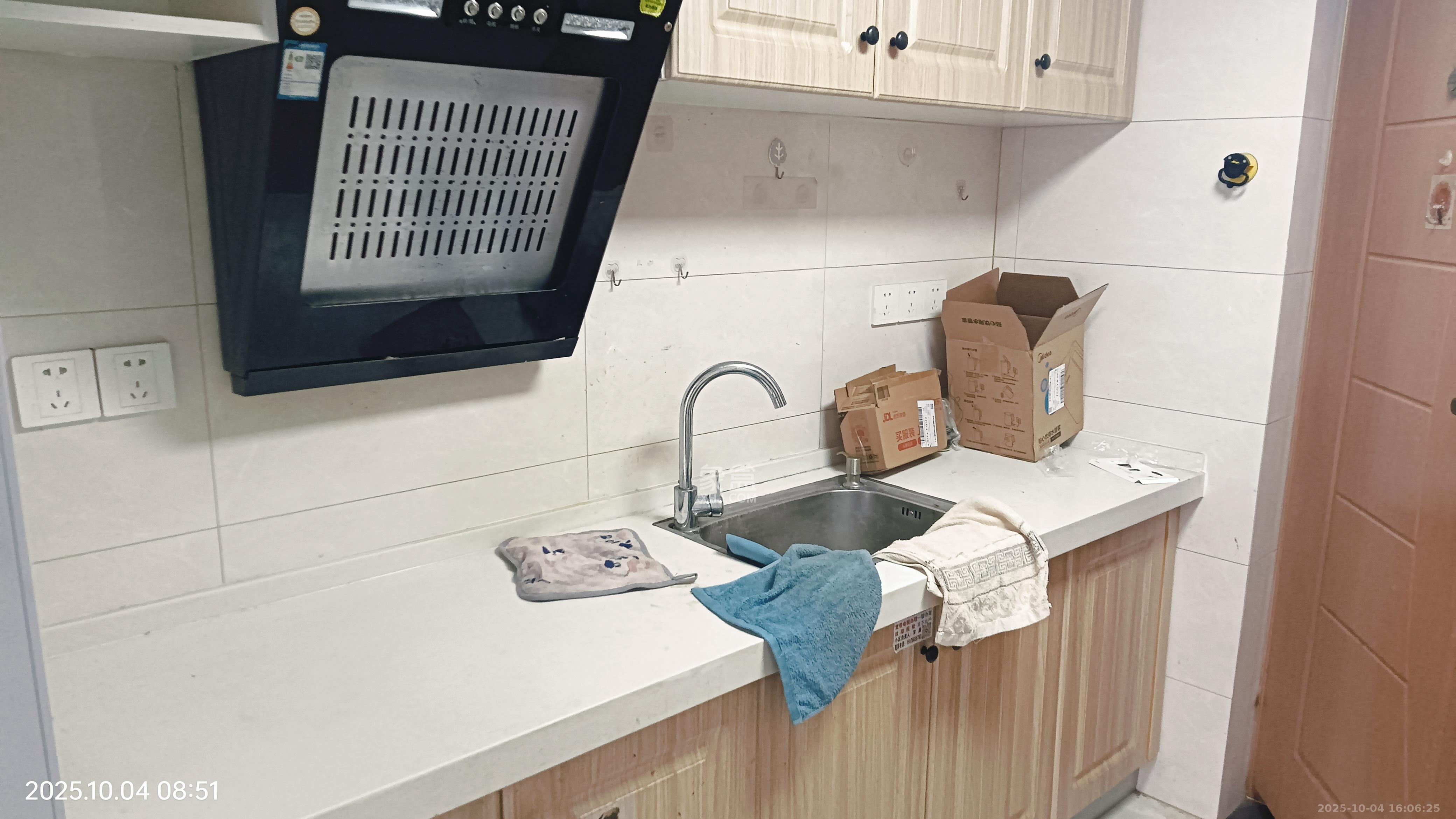 洋湖时代  1室1厅1卫    1300.0元/月 洋湖时代  1室1厅1卫    1300.0元/月室内图