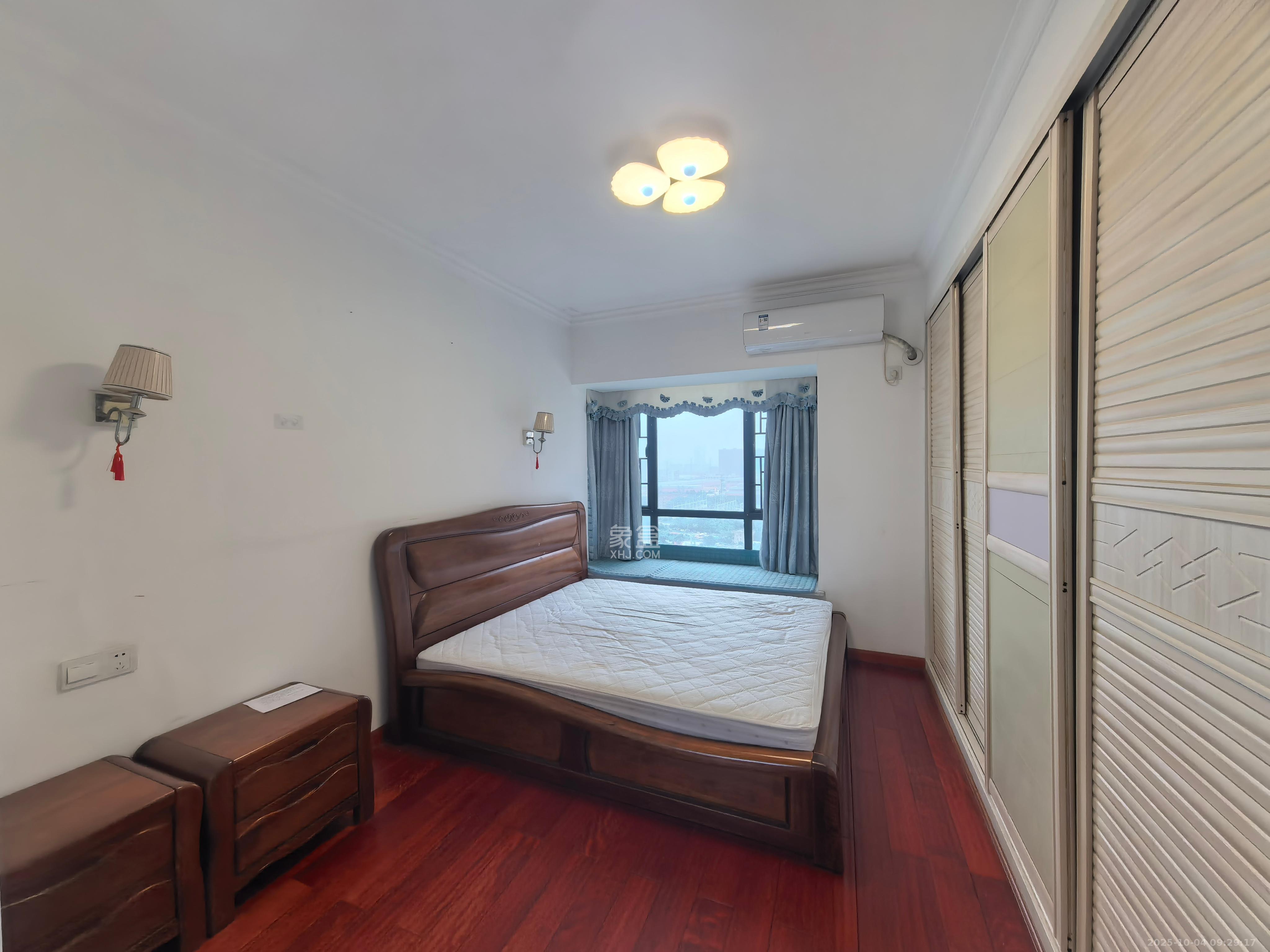 深业睿城  4室2厅2卫    3000.0元/月室内图