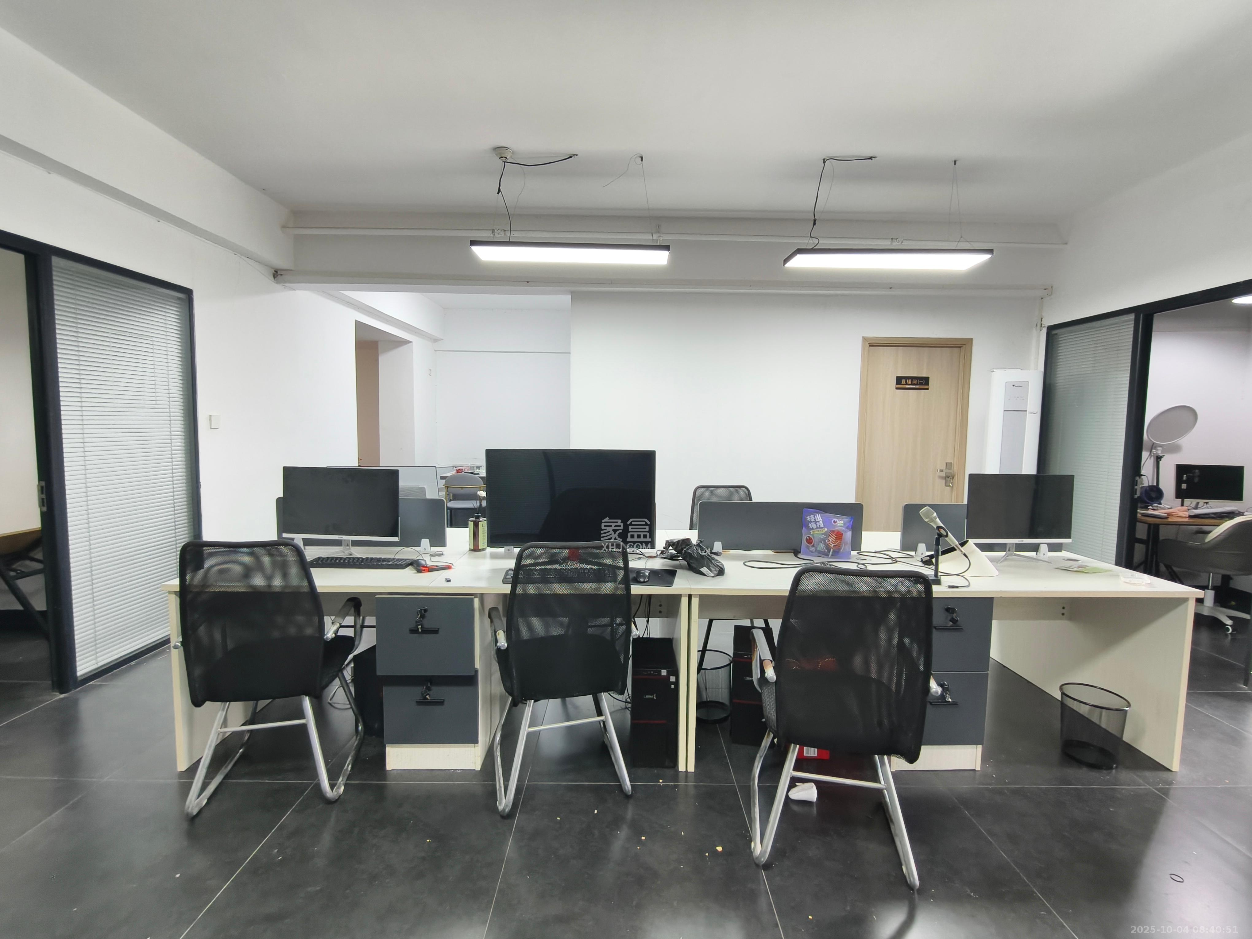 明发国际城 1室0厅0卫 1300.0元/月 明发国际城 1室0厅0卫 1300.0元/月室内图