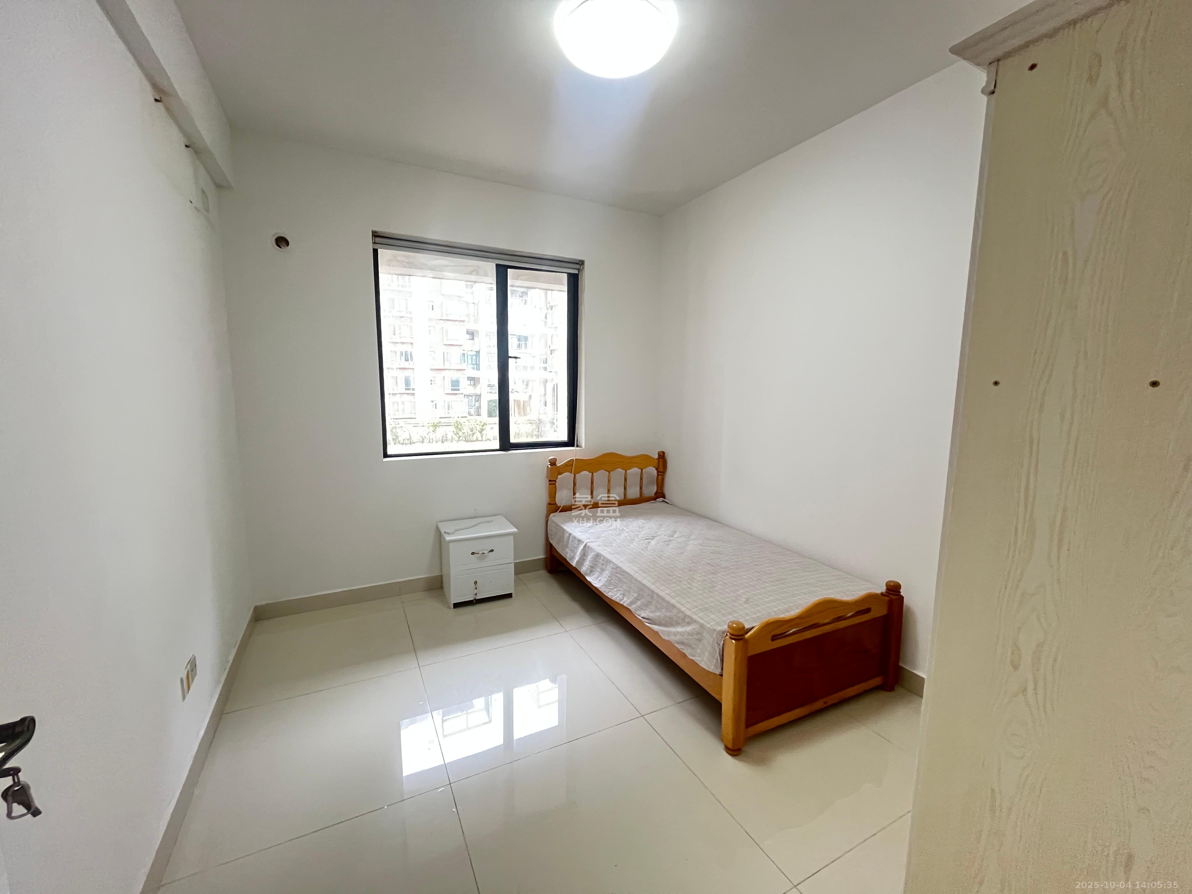 长房天翼未来城  3室2厅1卫    3200.0元/月室内图