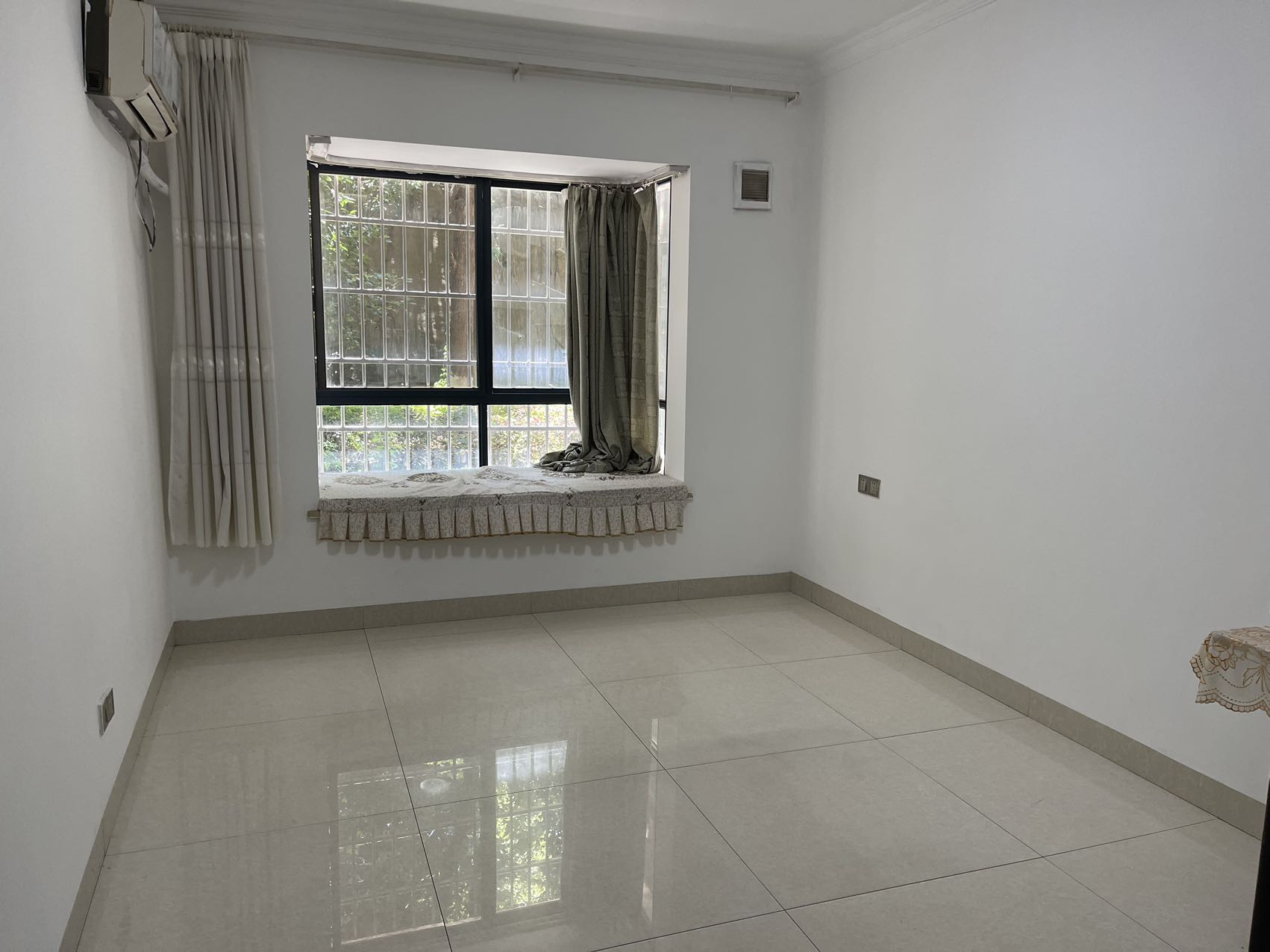 世纪嘉苑  4室2厅2卫    2600.0元/月室内图