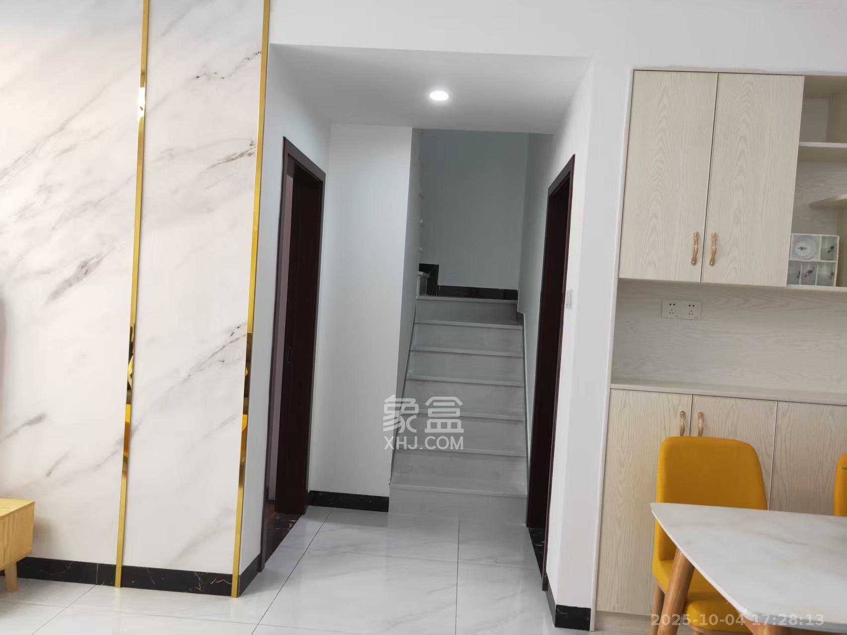 新城国际花都 4室2厅1卫 1500.0元/月 新城国际花都 4室2厅1卫 1500.0元/月室内图