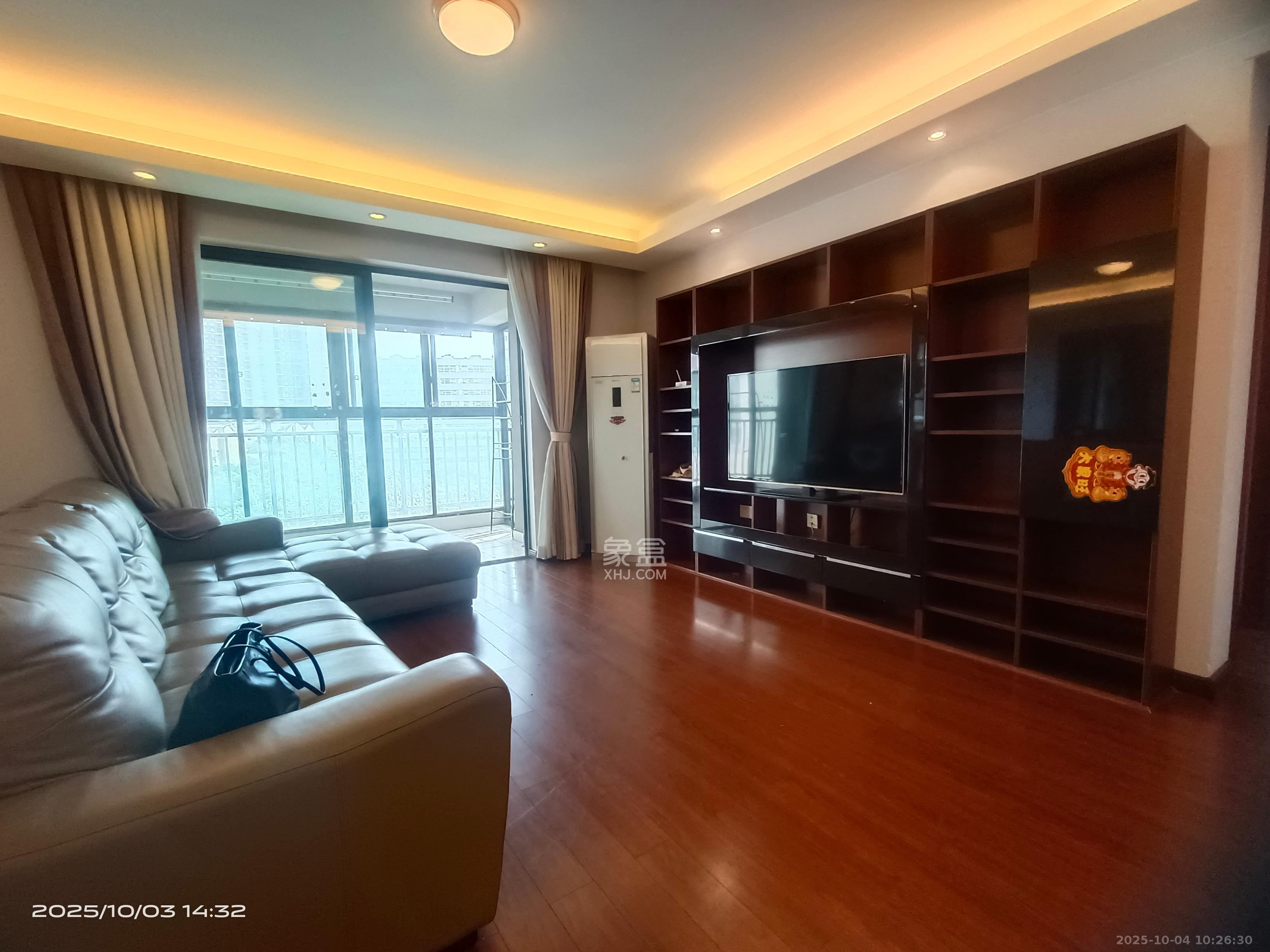 万科金域华府三四期 4室2厅2卫 3700.0元/月 万科金域华府三四期 4室2厅2卫 3700.0元/月室内图