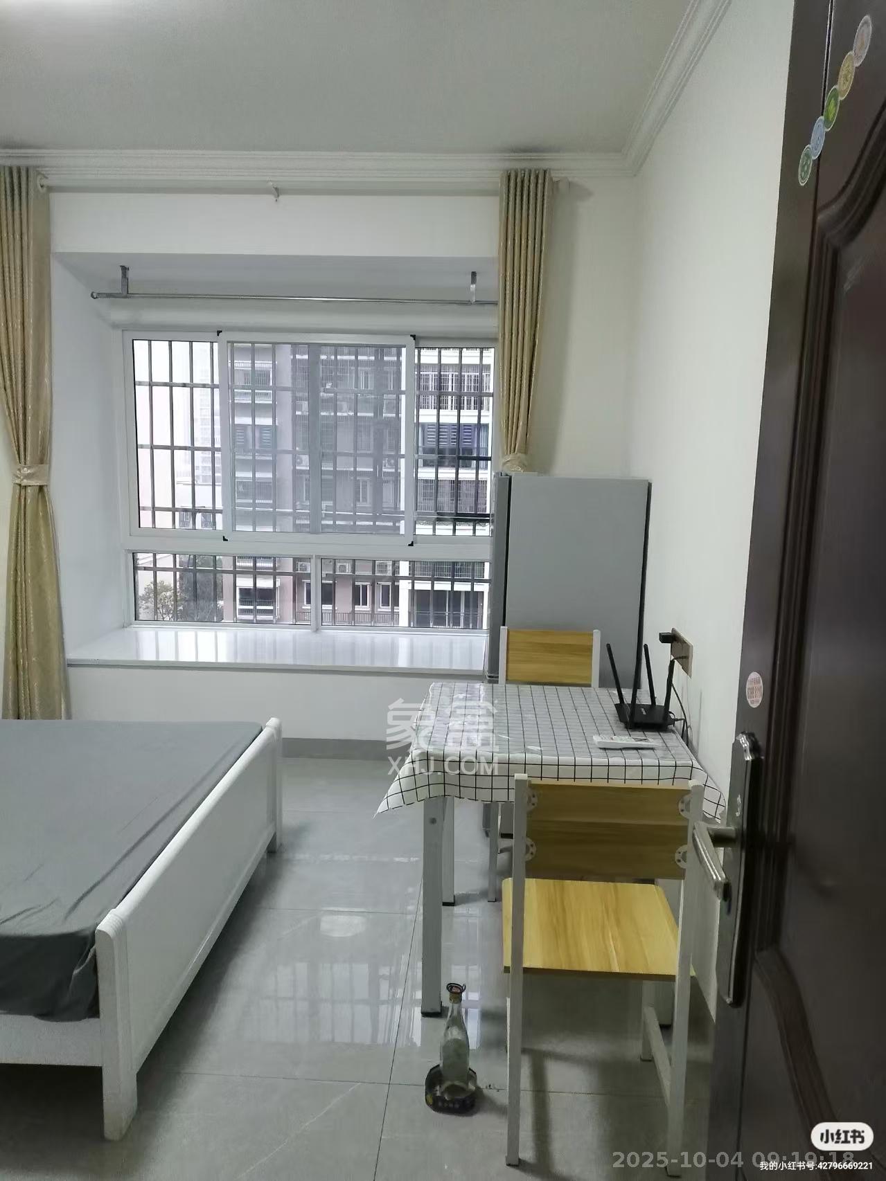 和润园一、二期 1室1厅1卫 1100.0元/月 和润园一、二期 1室1厅1卫 1100.0元/月室内图