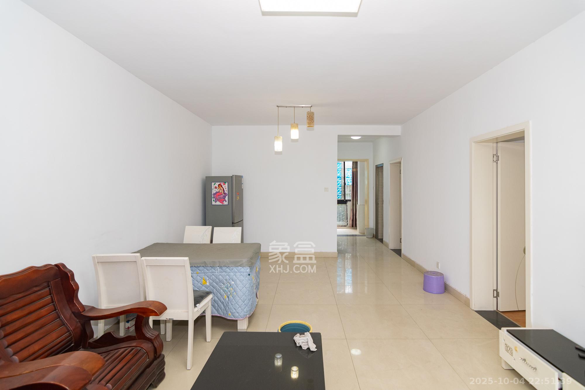 中新森林海 2室2厅1卫 38.8万 中新森林海 2室2厅1卫 38.8万客厅