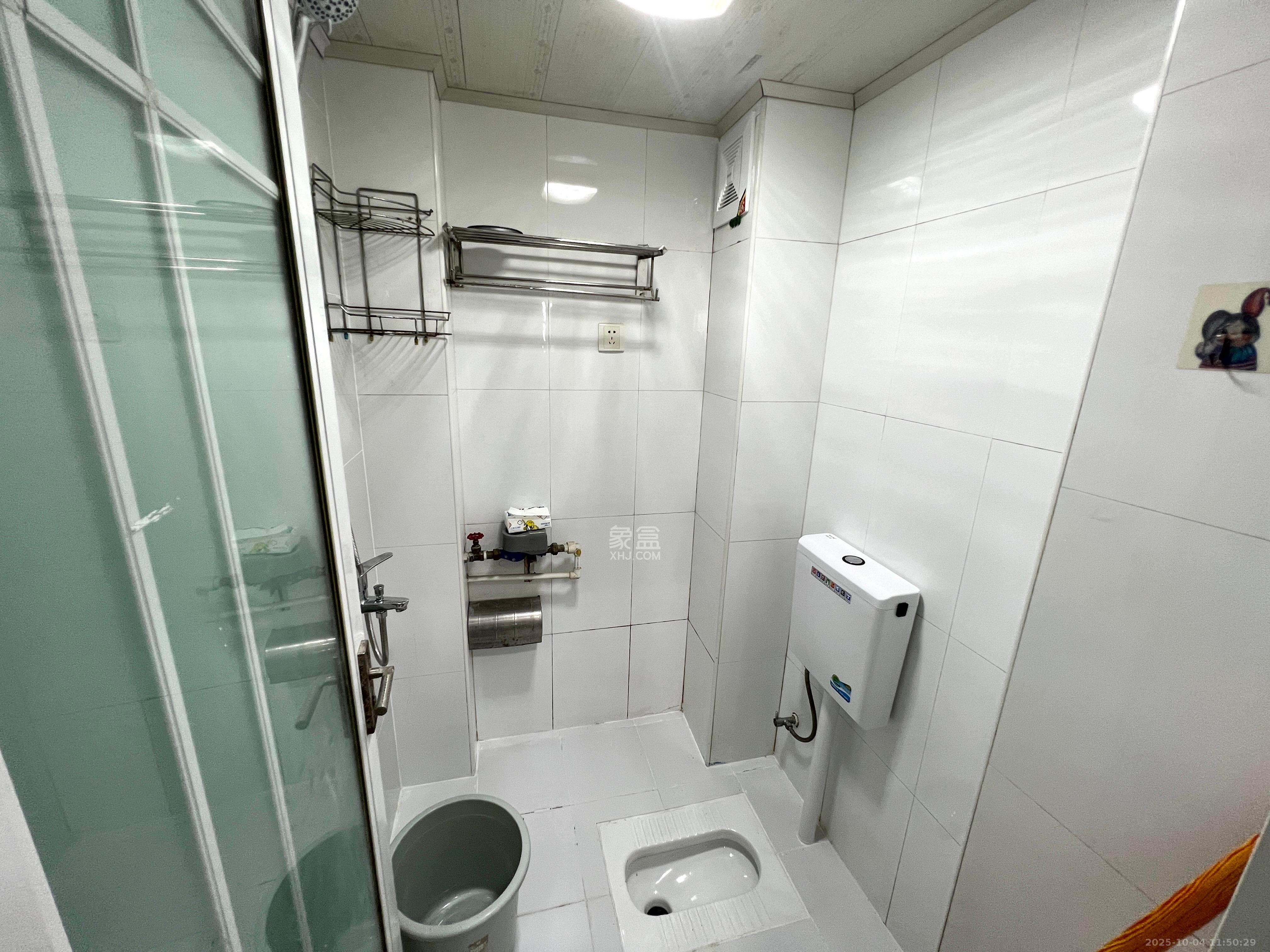 加加大街(华景苑) 1室1厅1卫 1600.0元/月 加加大街(华景苑) 1室1厅1卫 1600.0元/月室内图