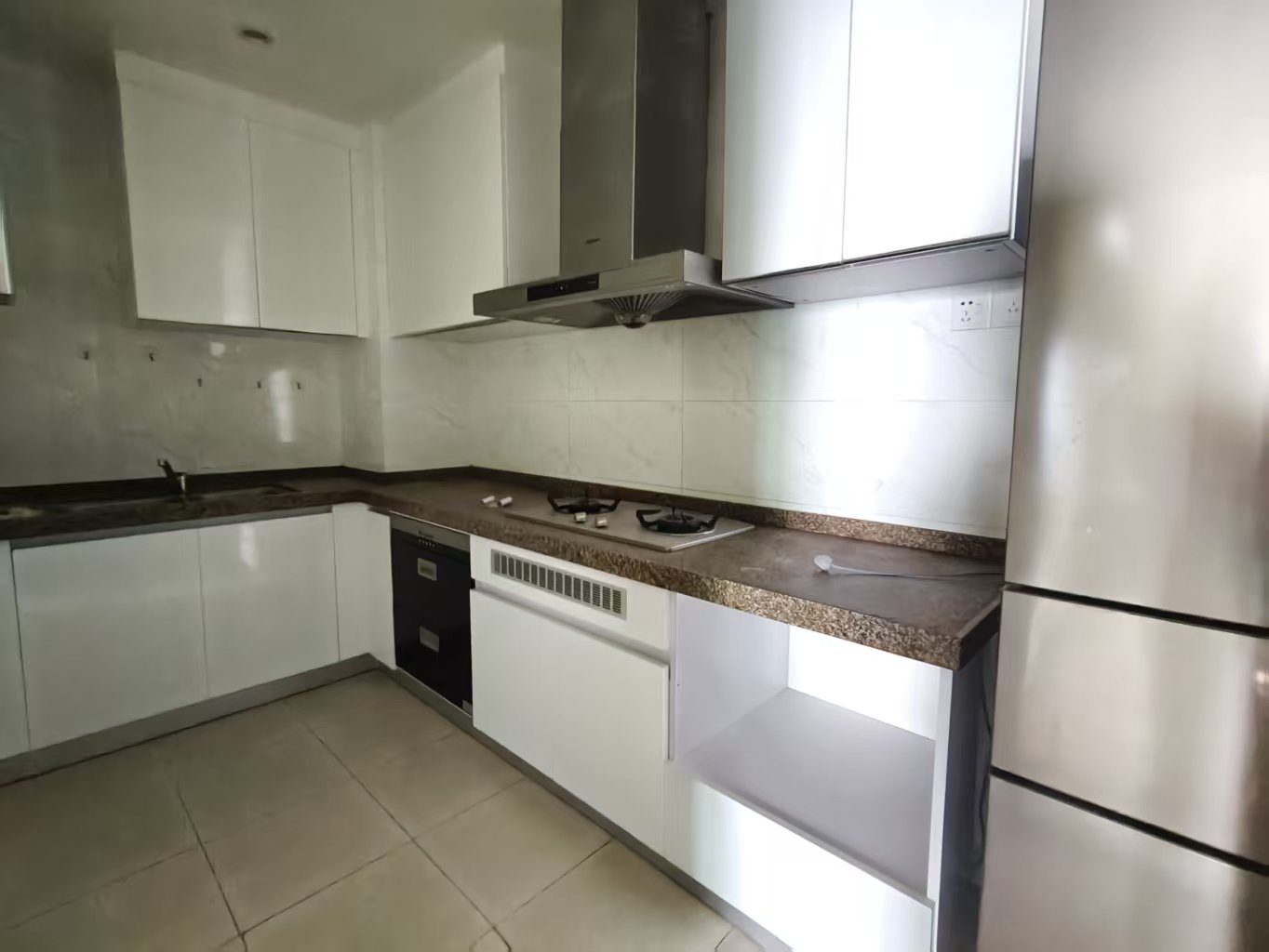 恒大绿洲 2室2厅1卫 1600.0元/月 恒大绿洲 2室2厅1卫 1600.0元/月室内图