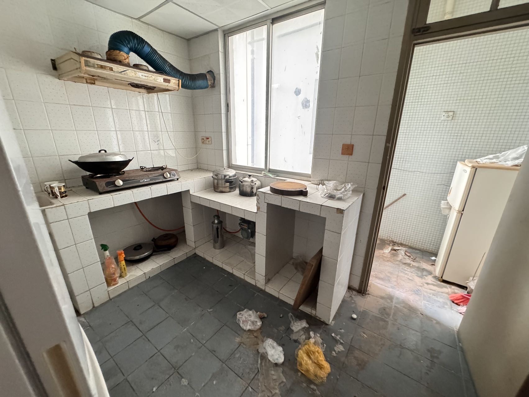 龙珠新城  4室2厅2卫    146.0万客厅