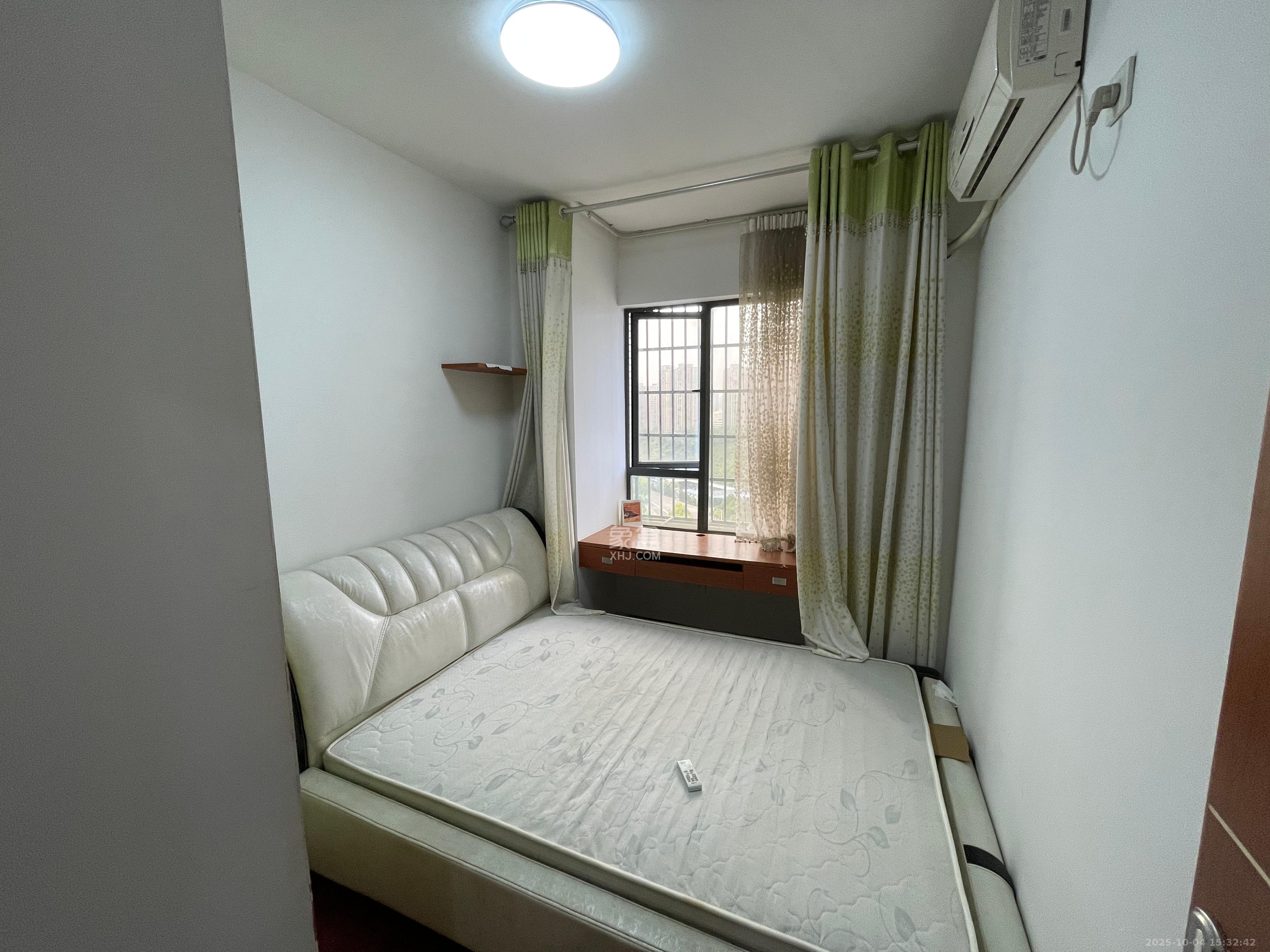 保利麓谷林语C区  3室2厅1卫    2200.0元/月室内图