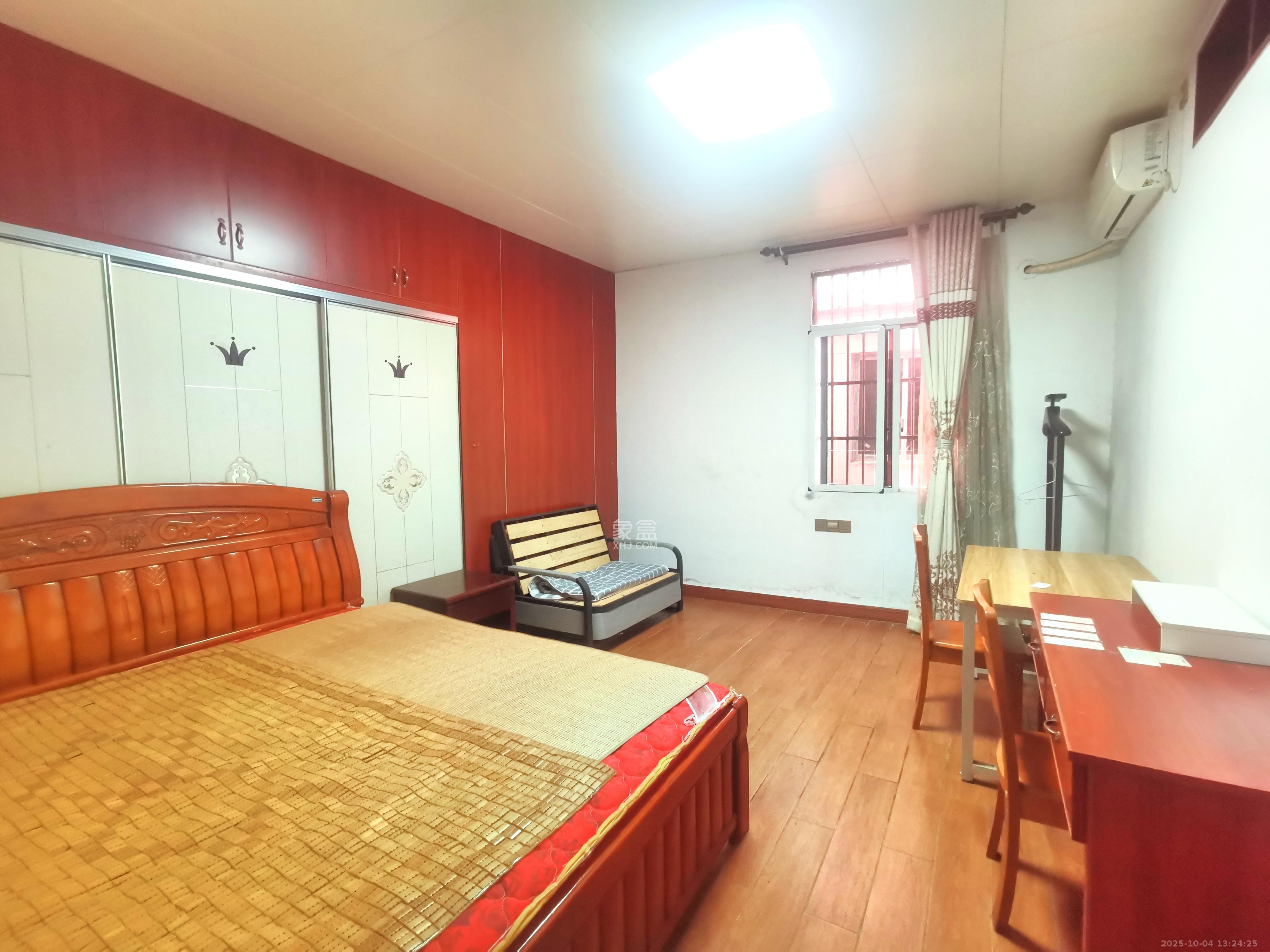 山语城一期 3室2厅1卫 2200.0元/月 山语城一期 3室2厅1卫 2200.0元/月室内图