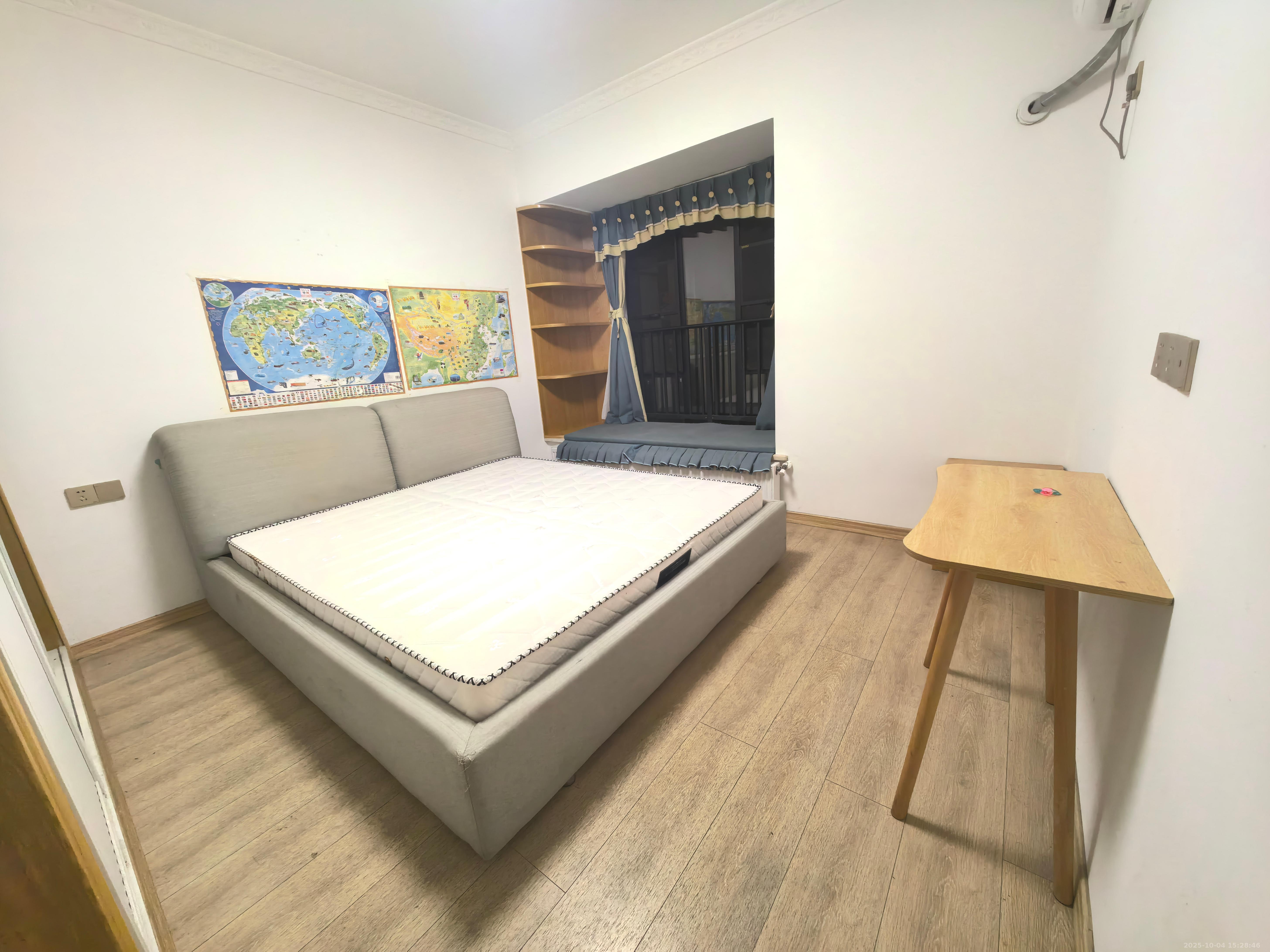 莱茵小镇 3室2厅2卫 1800.0元/月 莱茵小镇 3室2厅2卫 1800.0元/月室内图