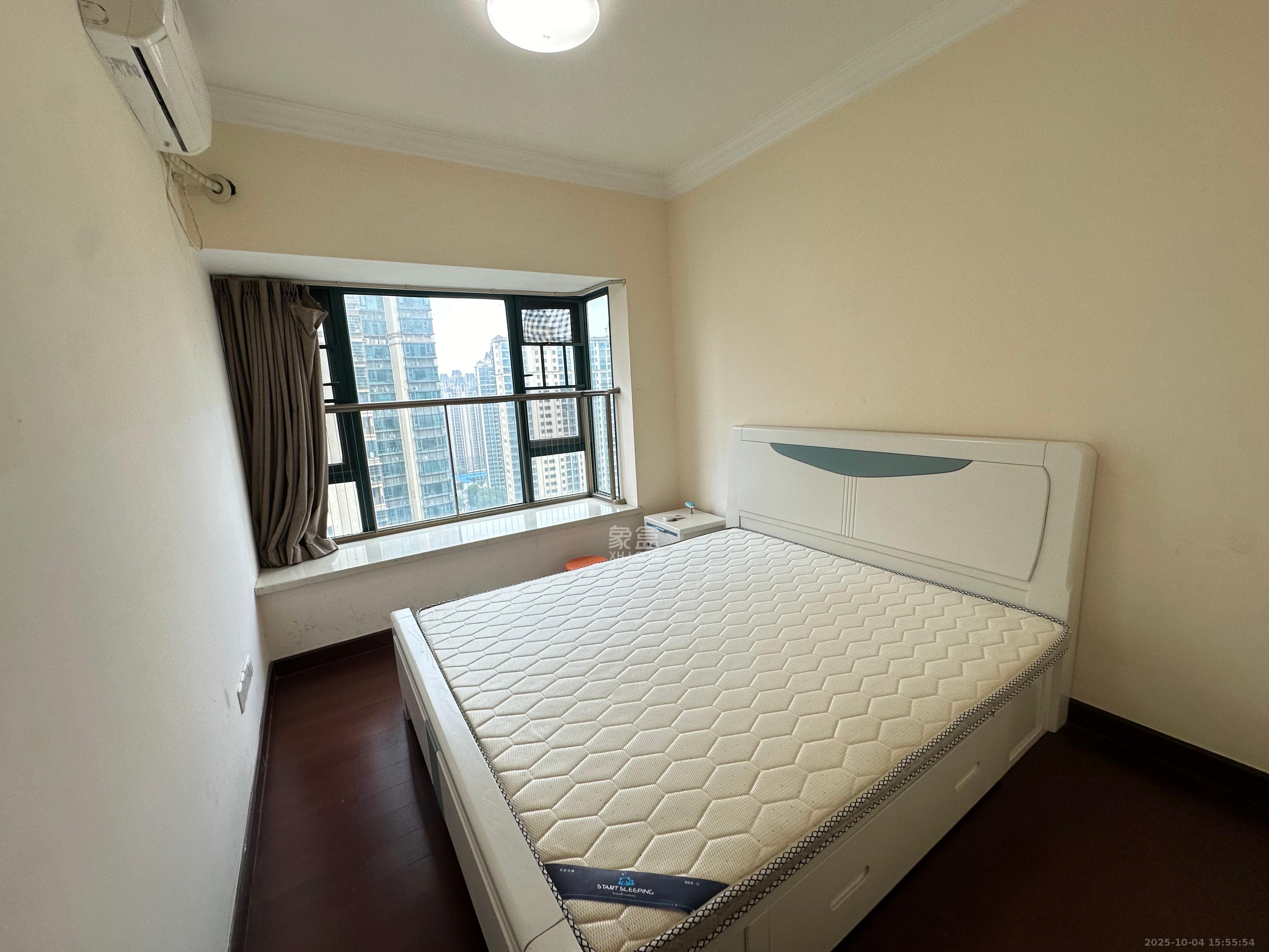 恒大雅苑  3室2厅2卫    2200.0元/月室内图