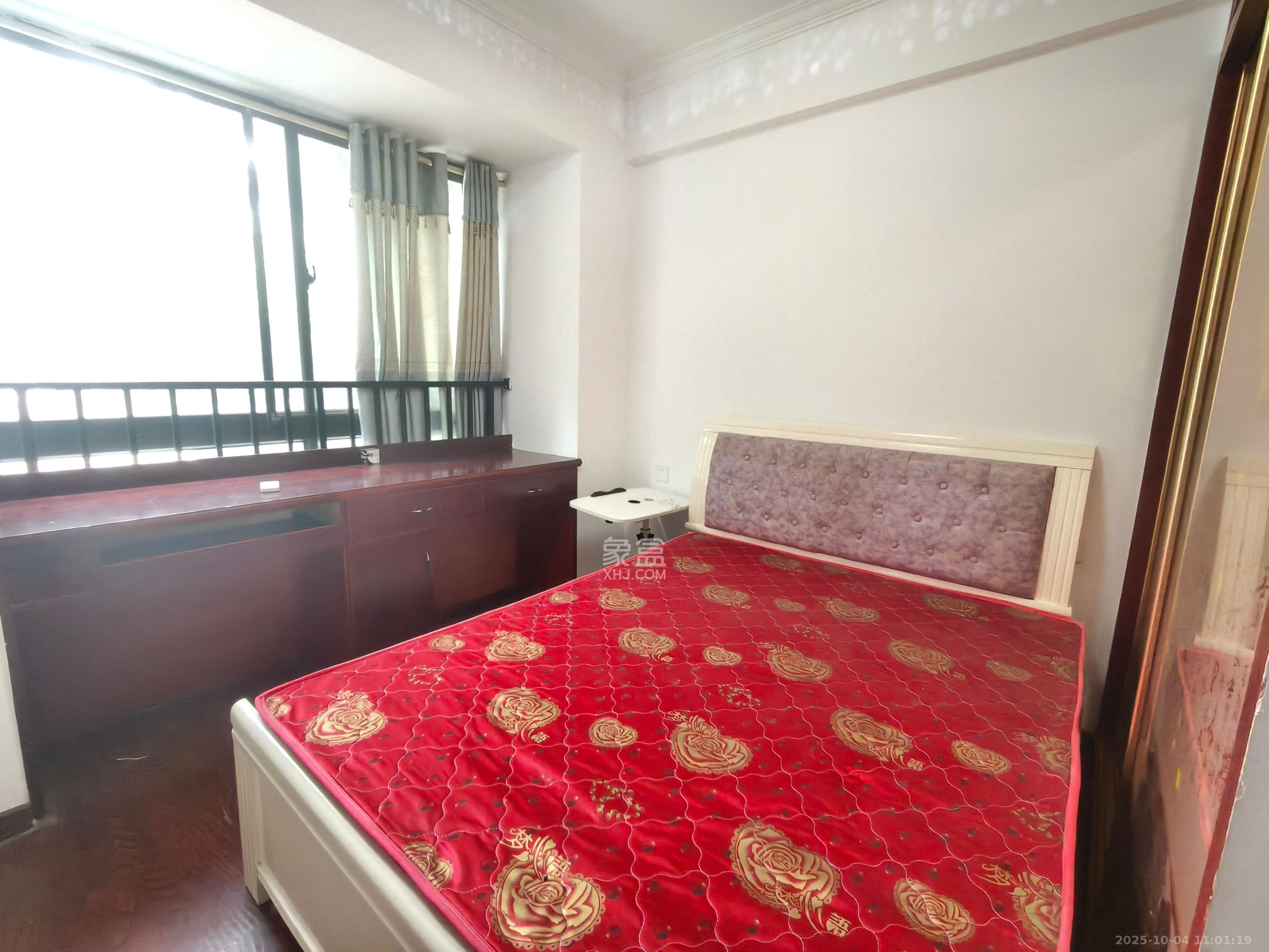 康桥长郡  3室2厅2卫    1900.0元/月室内图