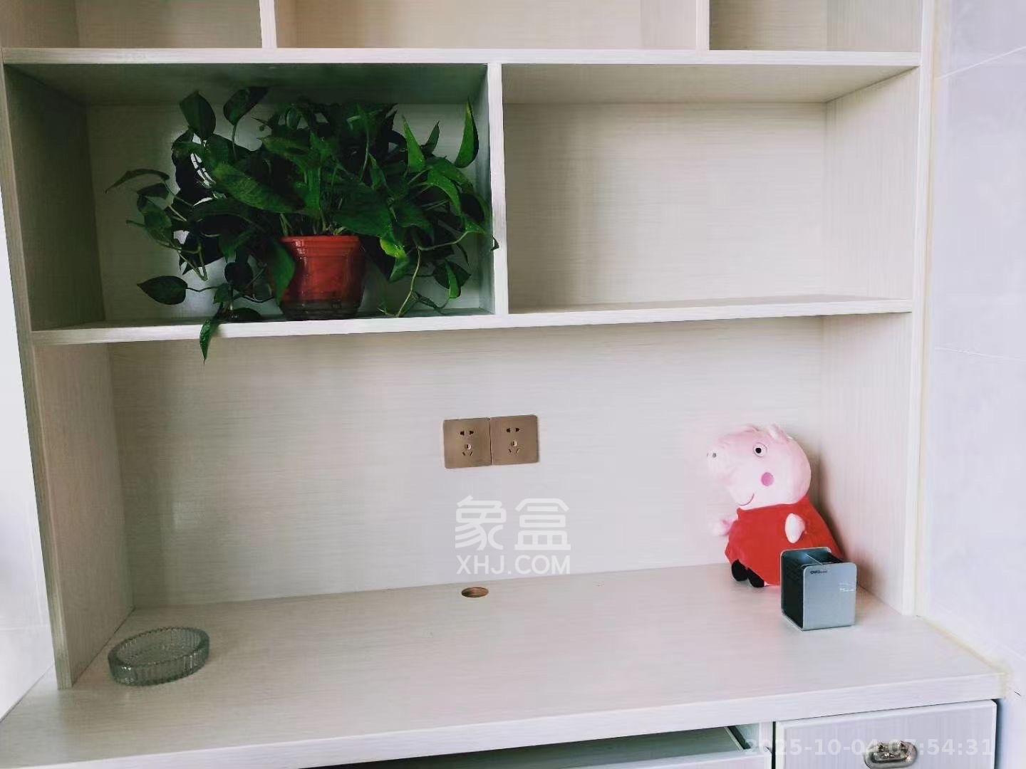 岳鞍阁小区  2室2厅1卫    1750.0元/月 岳鞍阁小区  2室2厅1卫    1750.0元/月室内图