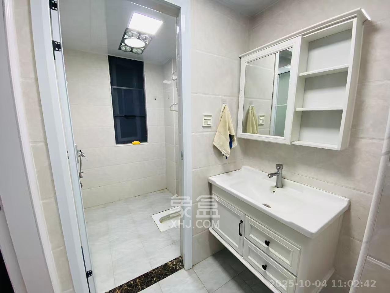 保利天禧D区  3室2厅1卫    3000.0元/月室内图