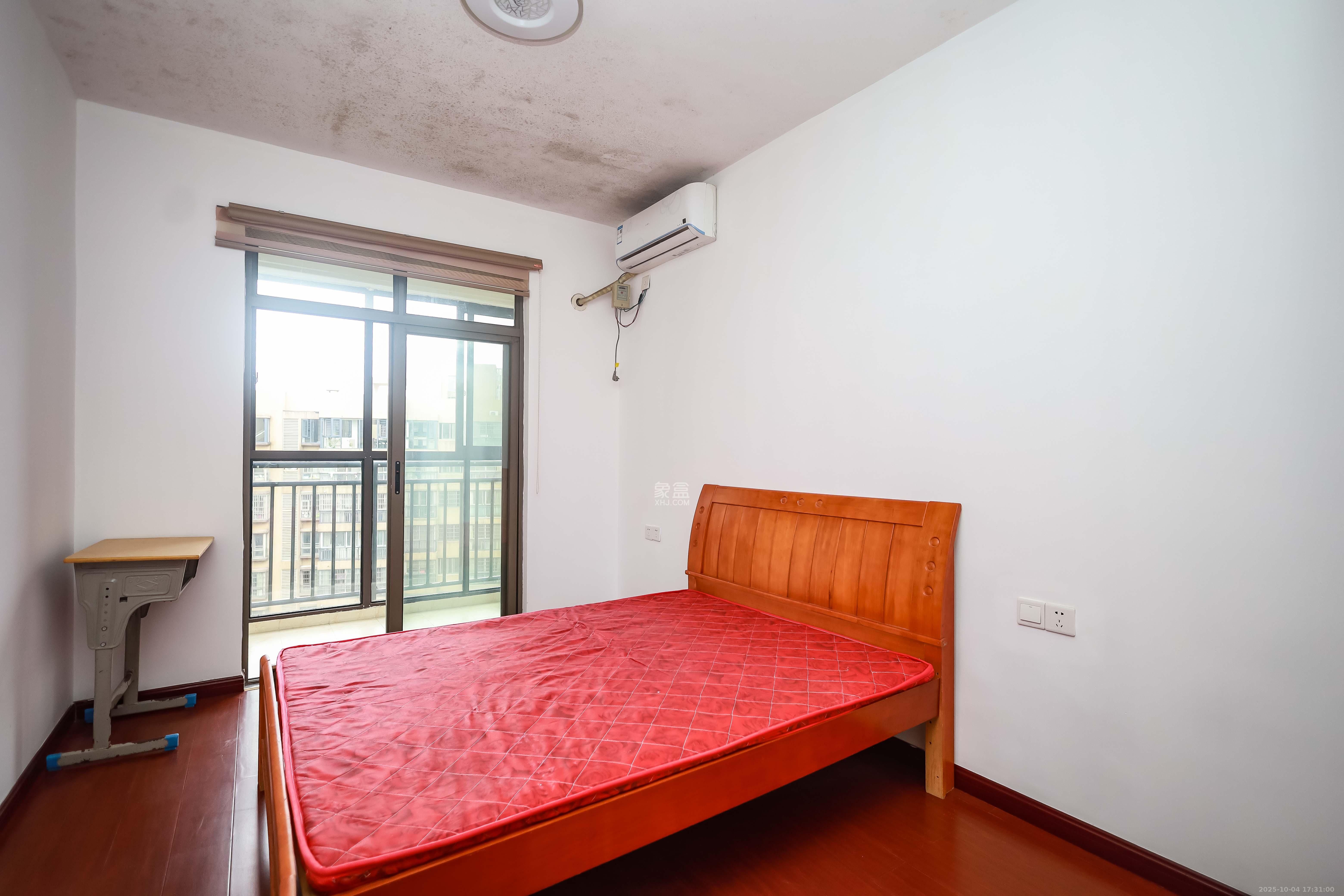 阳光晶城 4室2厅2卫 118.0万 阳光晶城 4室2厅2卫 118.0万卧室