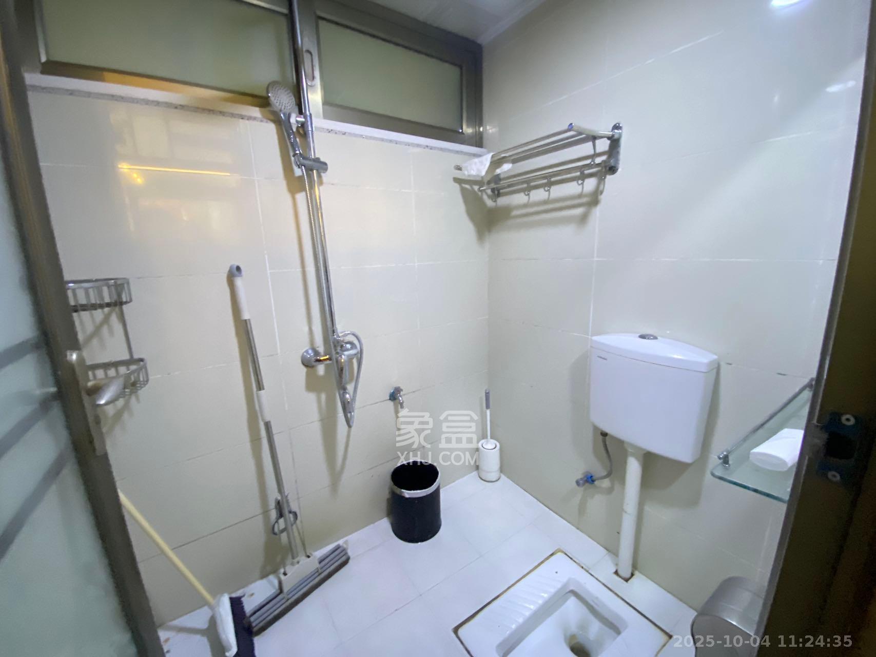 旭辉御府  3室2厅2卫   2600.00元/月室内图