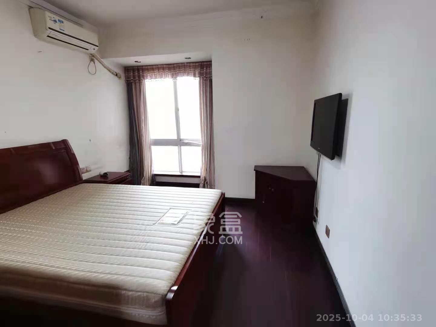 银港水晶城  3室2厅1卫    2800.0元/月 银港水晶城  3室2厅1卫    2800.0元/月