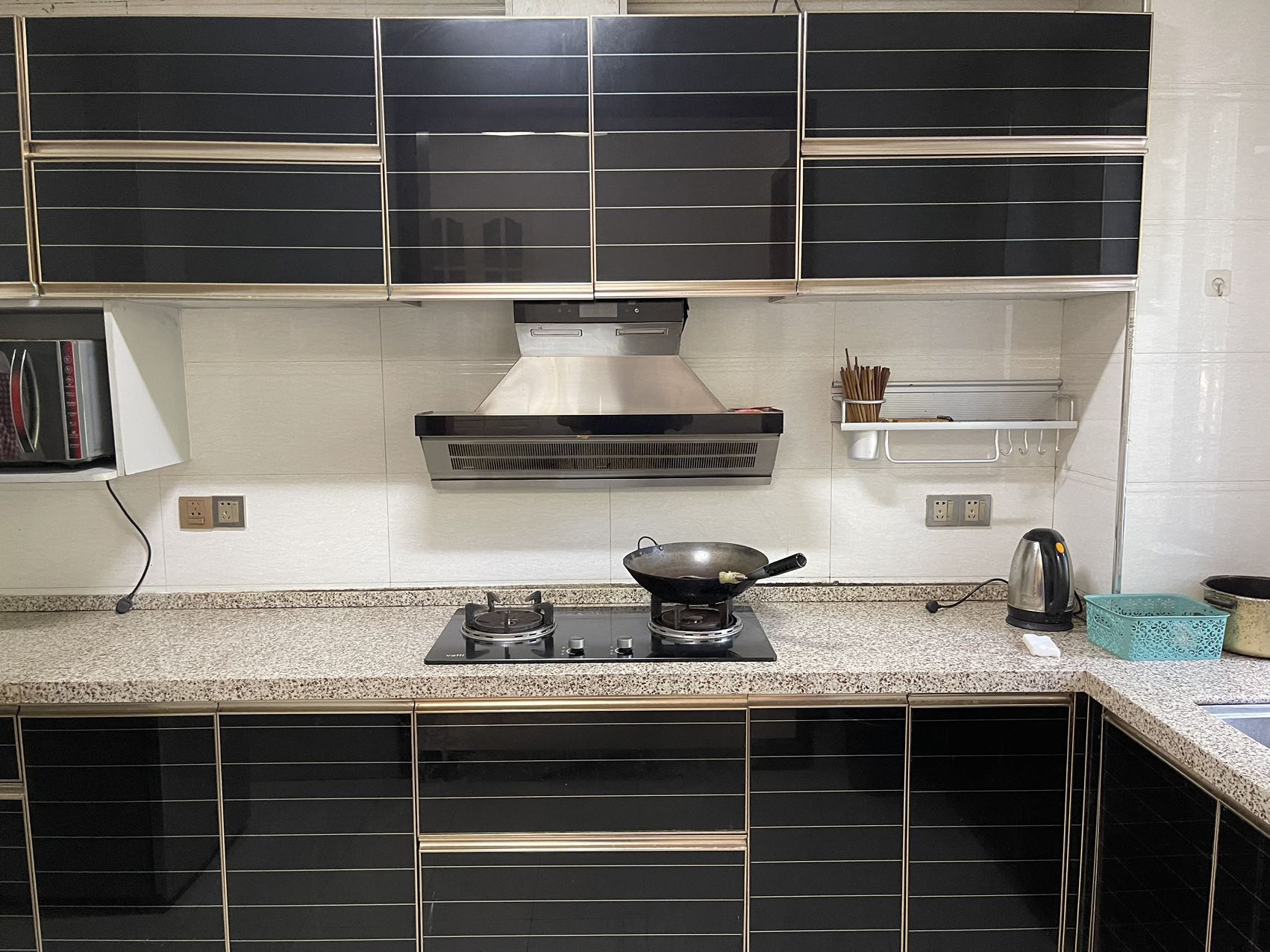 世纪嘉苑  4室2厅2卫    2600.0元/月室内图