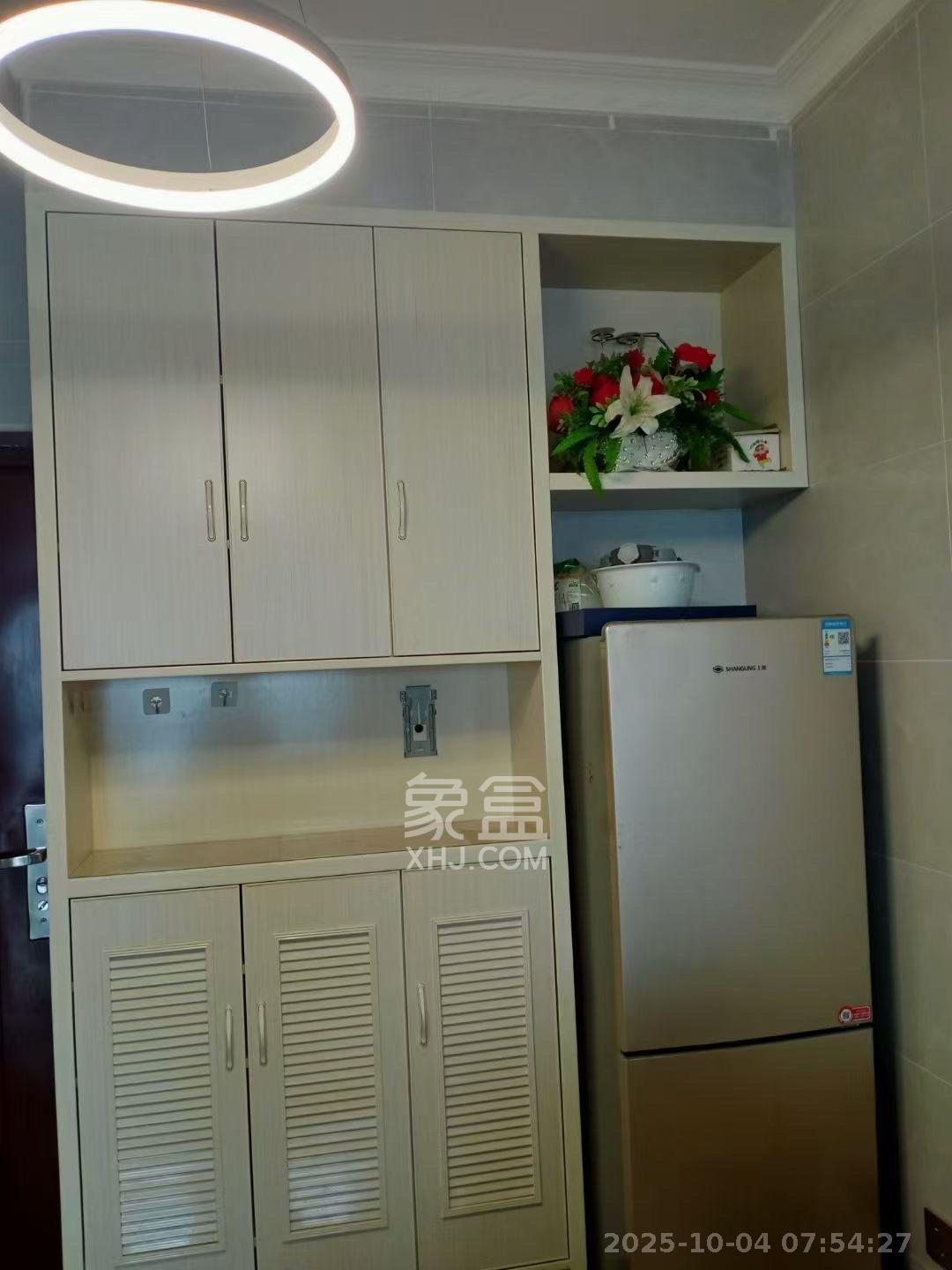 岳鞍阁小区  2室2厅1卫    1750.0元/月室内图