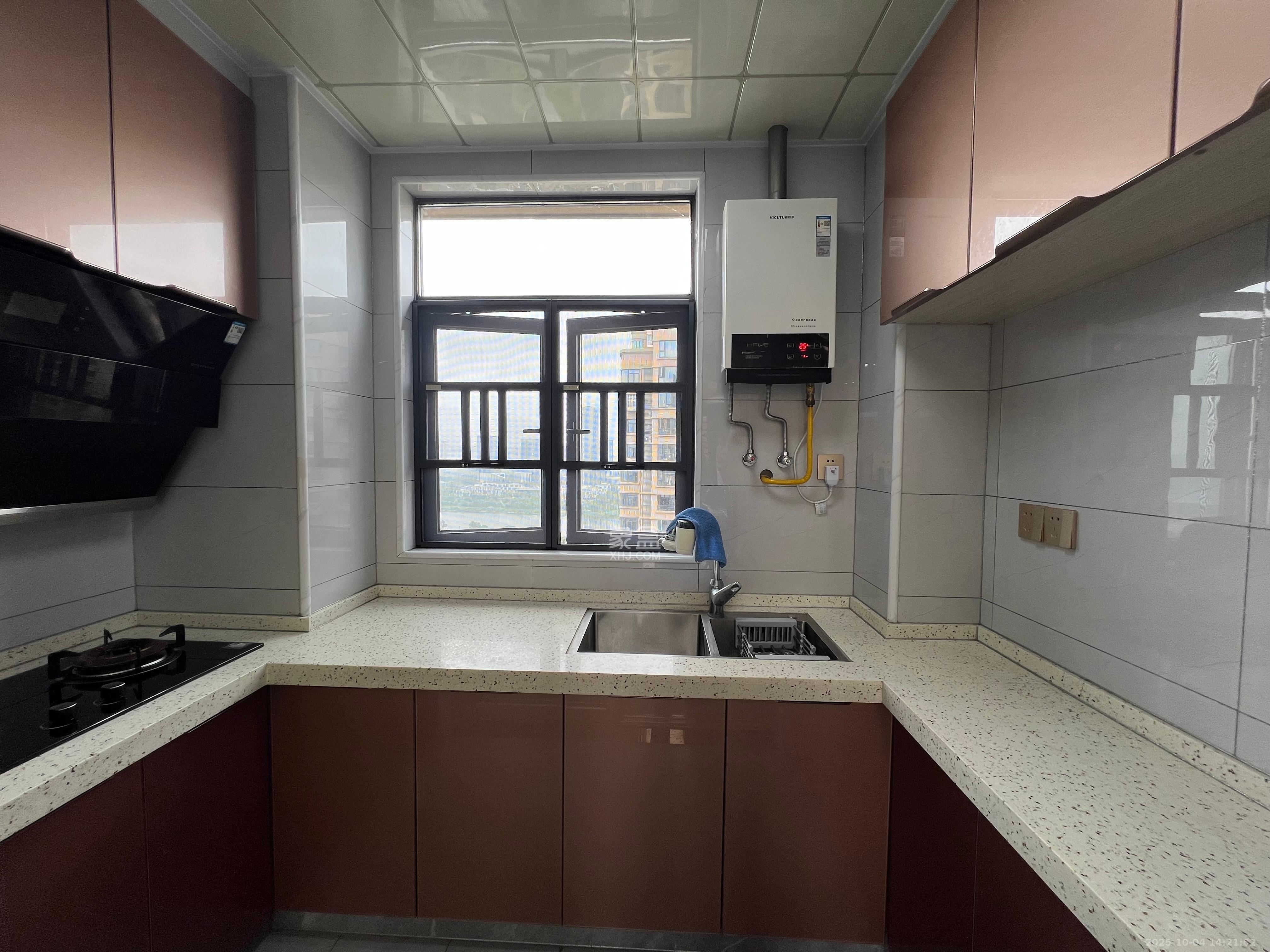 嘉雨兴园  2室1厅1卫    2800.0元/月室内图