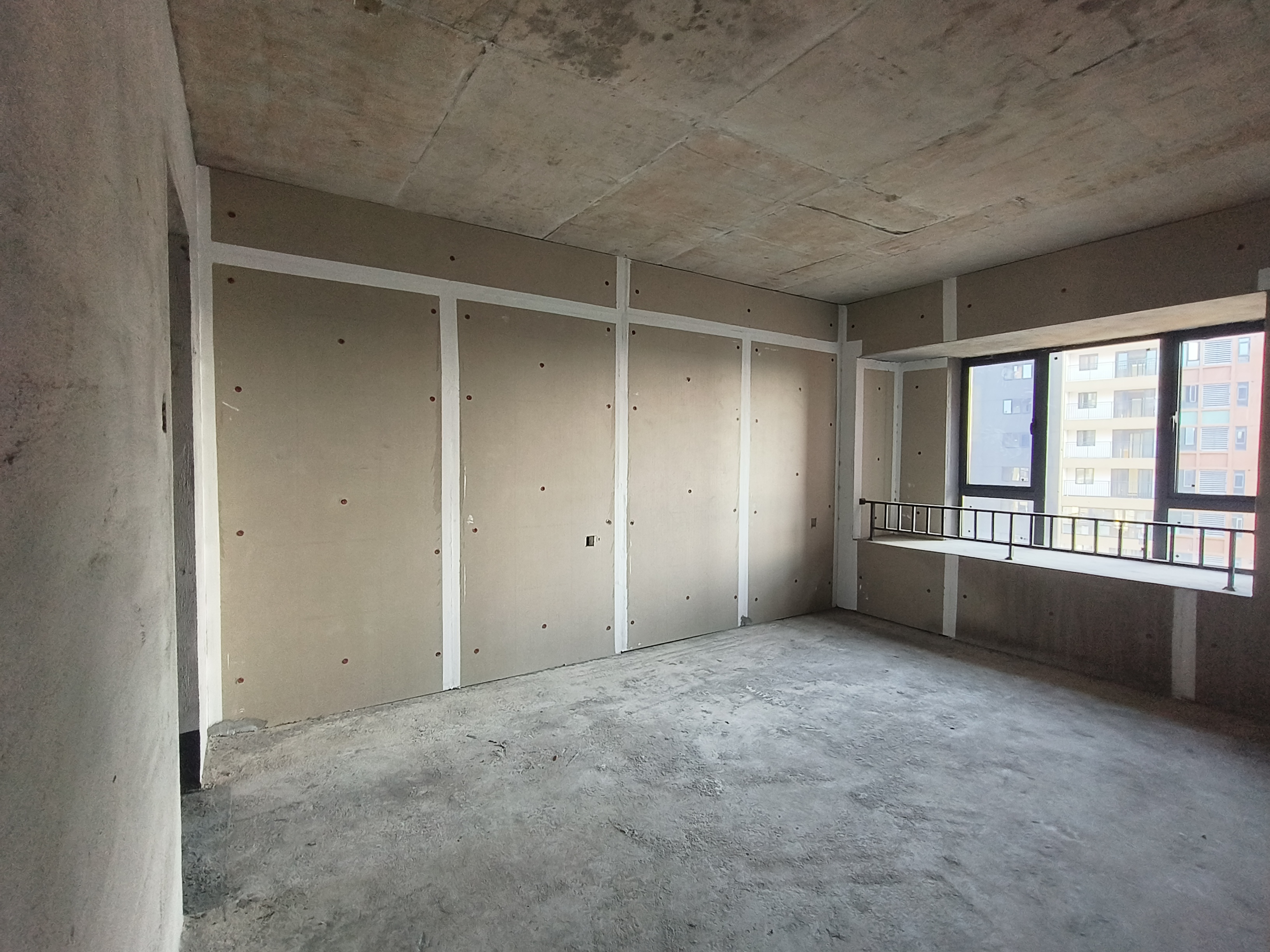 宁邦中心(三期幸福里) 3室2厅2卫 69.8万 宁邦中心(三期幸福里) 3室2厅2卫 69.8万客厅